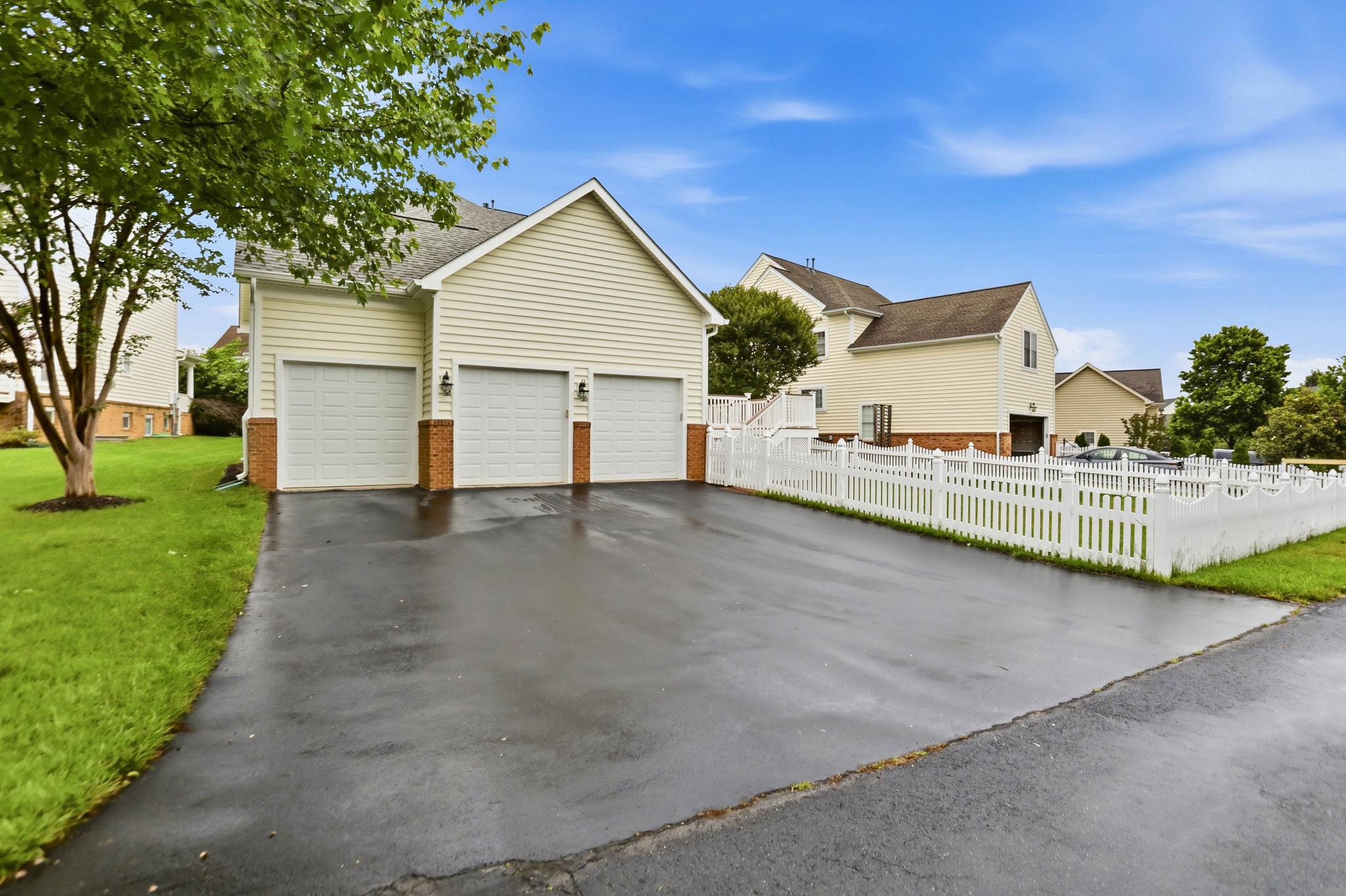 BRAMBLETON LANDBAY - Residential