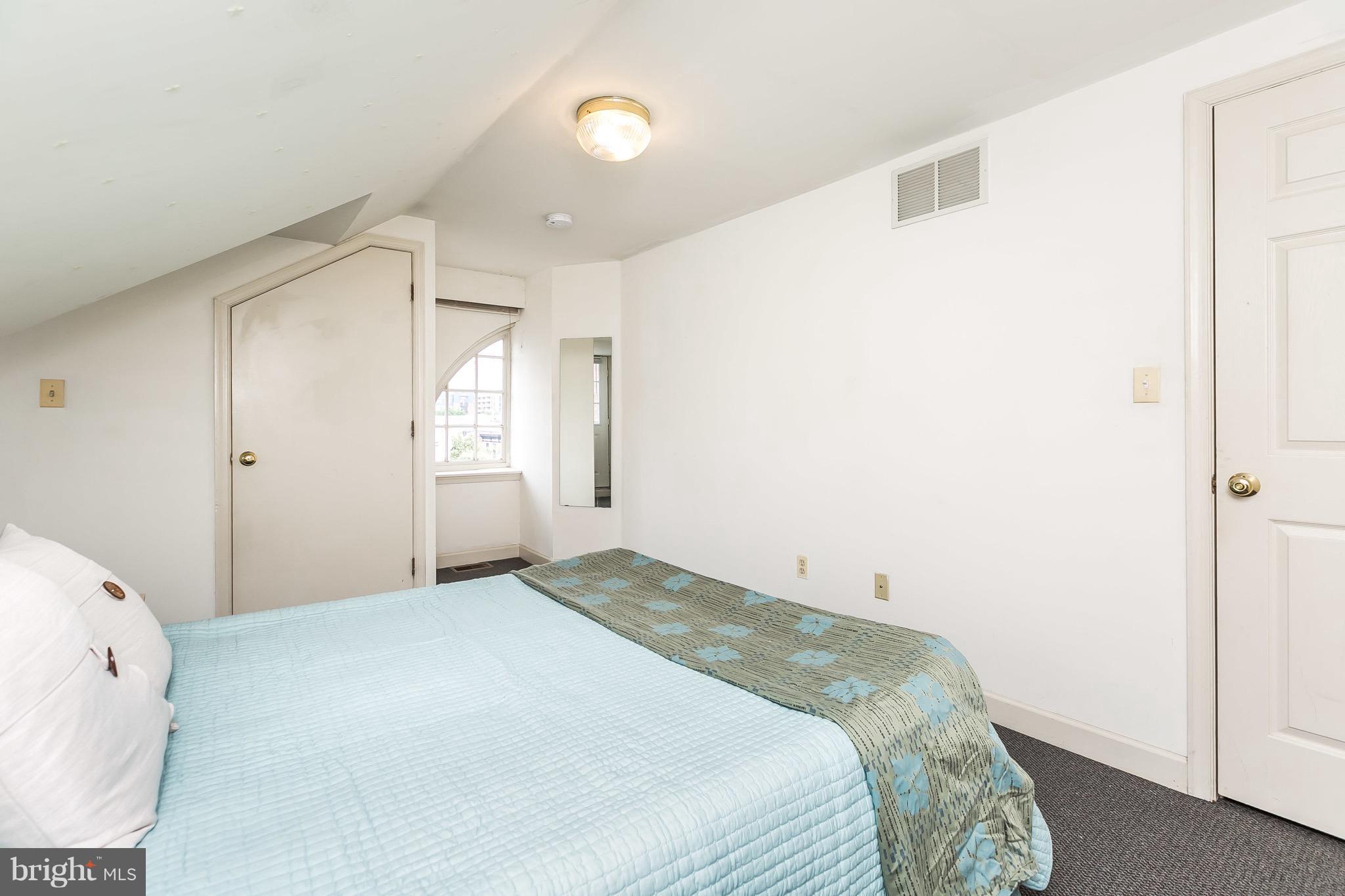 FEDERAL HILL HISTORIC DISTRICT - Residential Lease