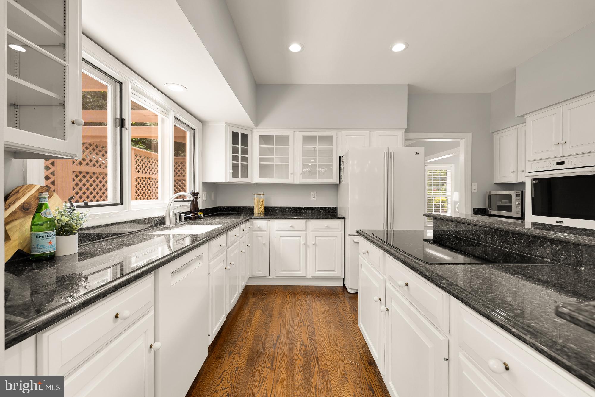 SPRINGWOOD - Residential