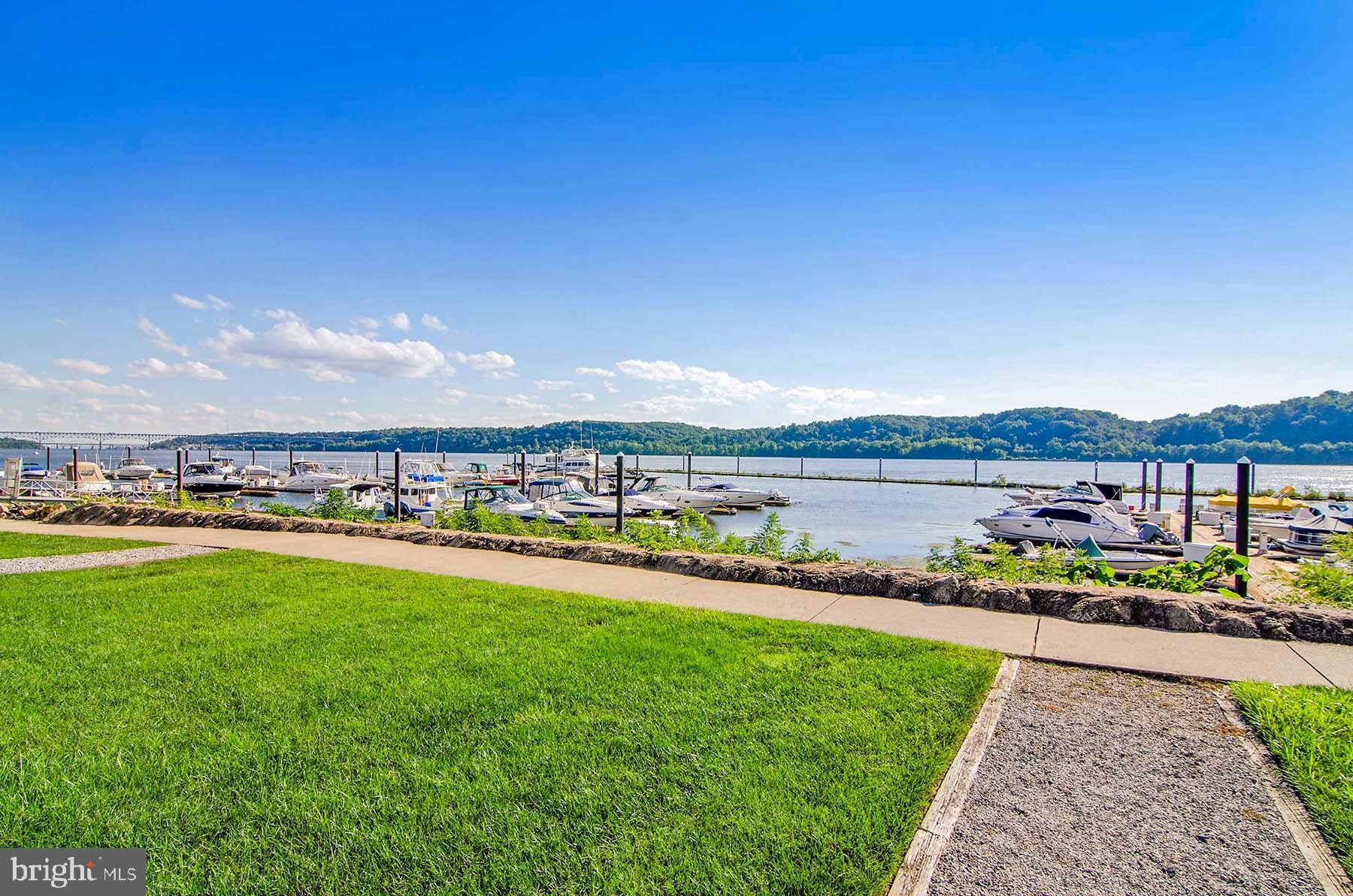 TOMES LANDING - Residential