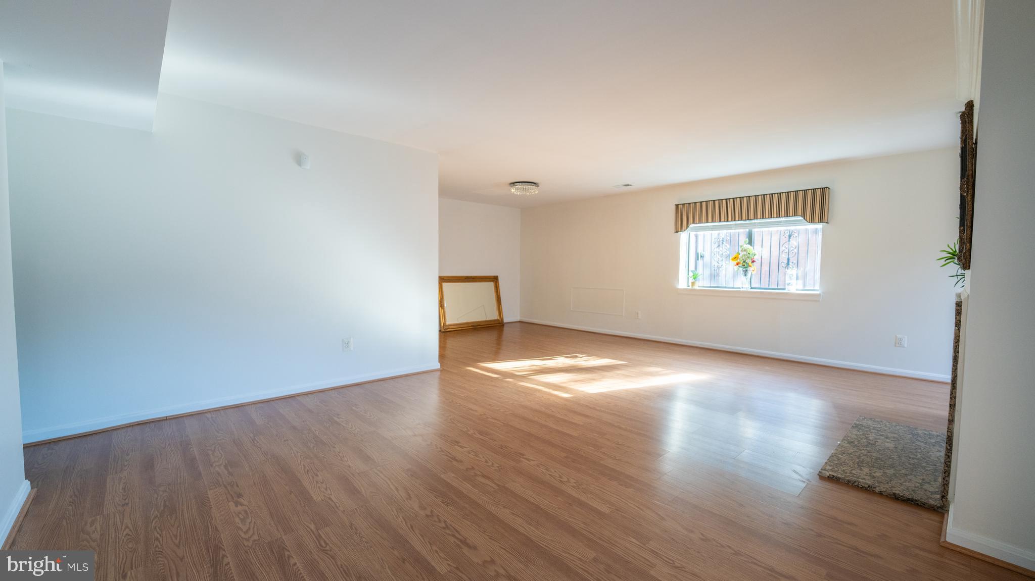3418 SUMMIT COURT NE 3418