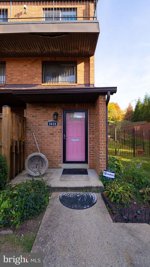 3418 SUMMIT COURT NE 3418 WASHINGTON DC 20018