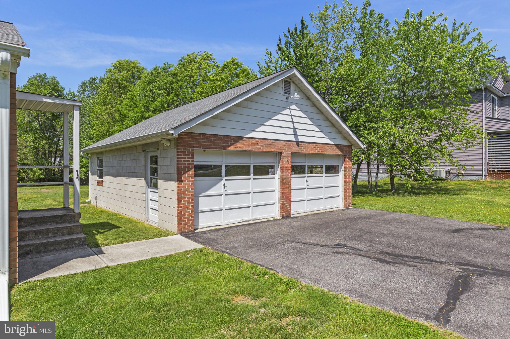 SUN VALLEY ESTATES - Residential