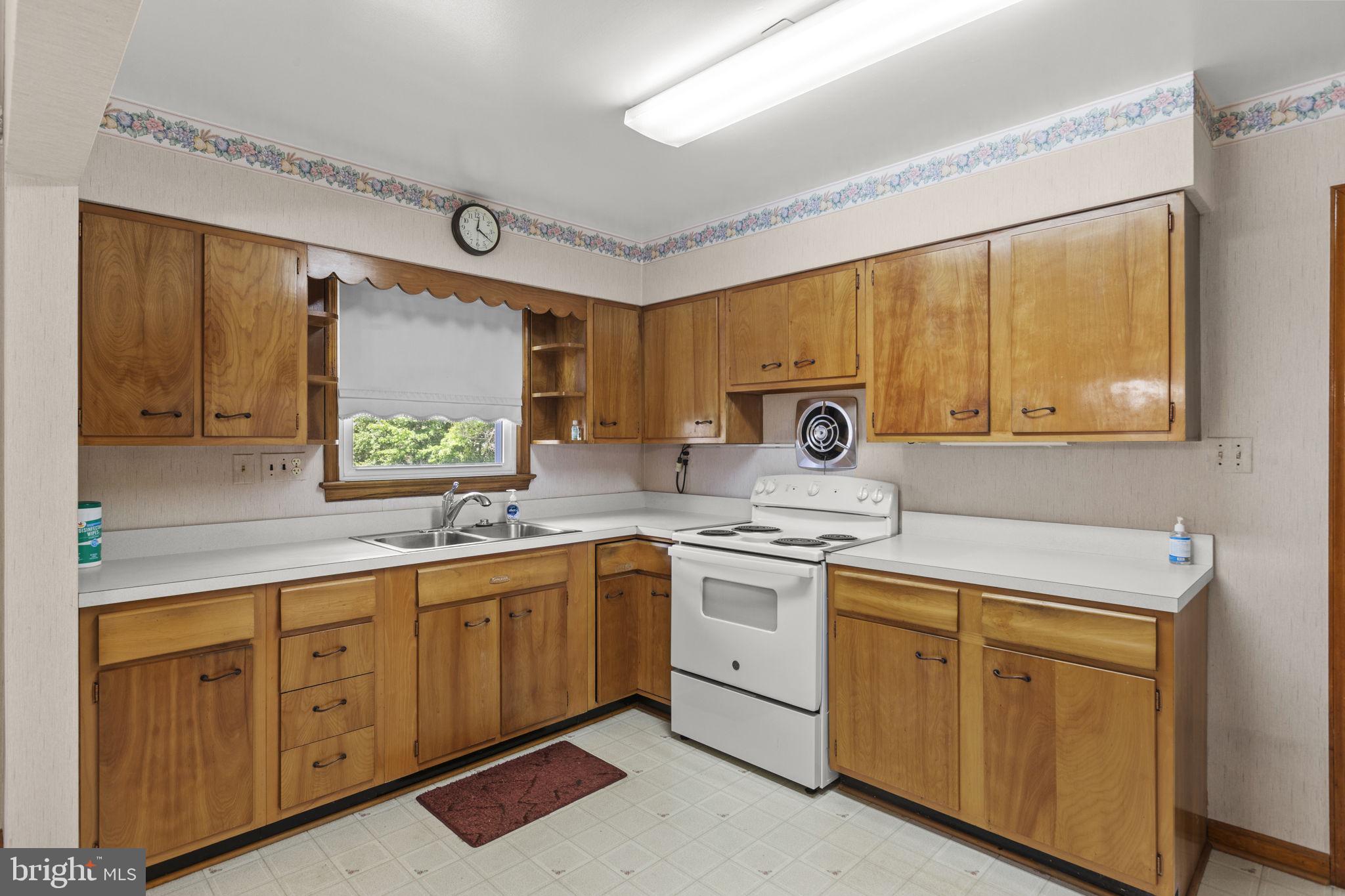 SUN VALLEY ESTATES - Residential