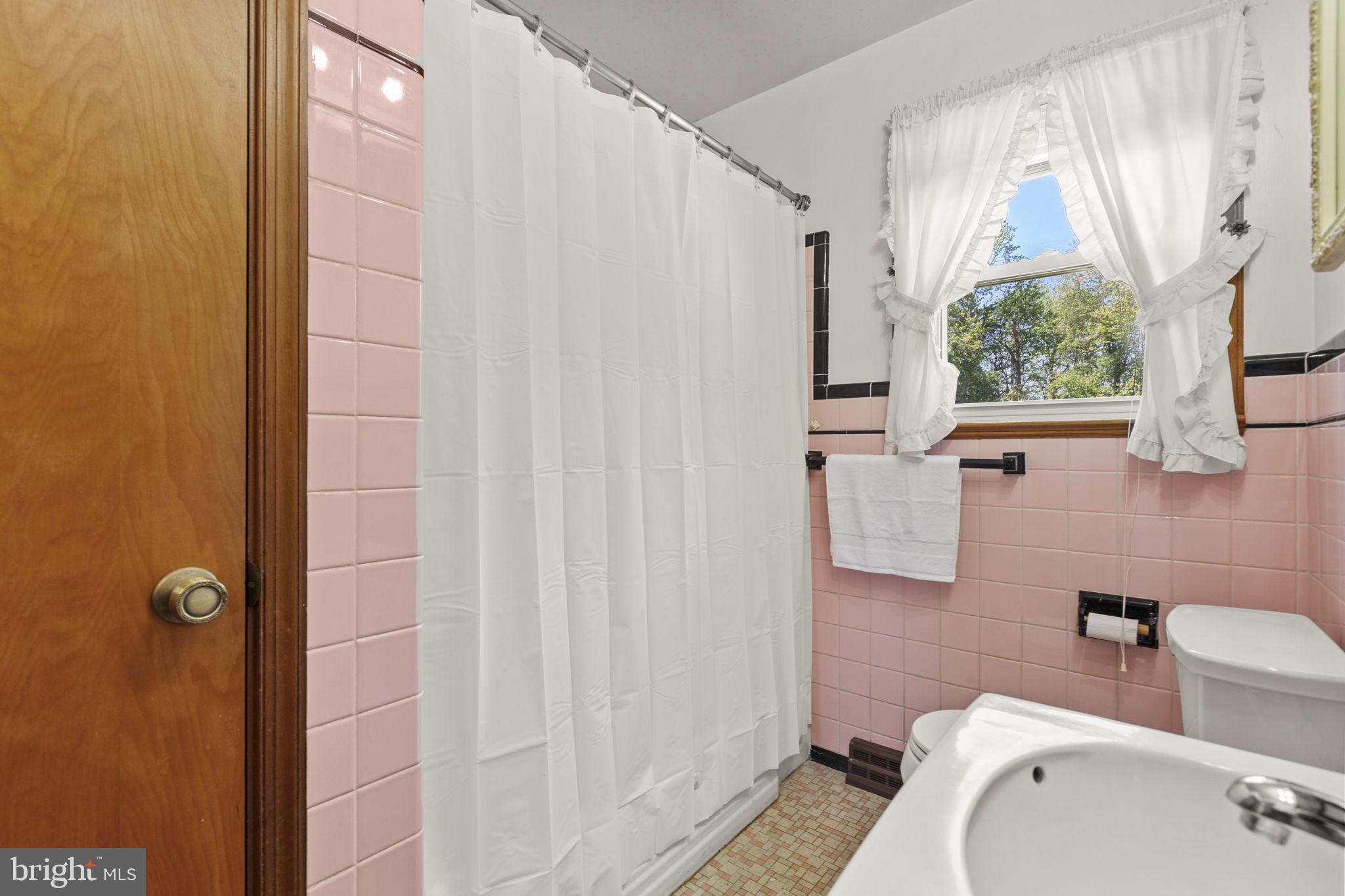 SUN VALLEY ESTATES - Residential