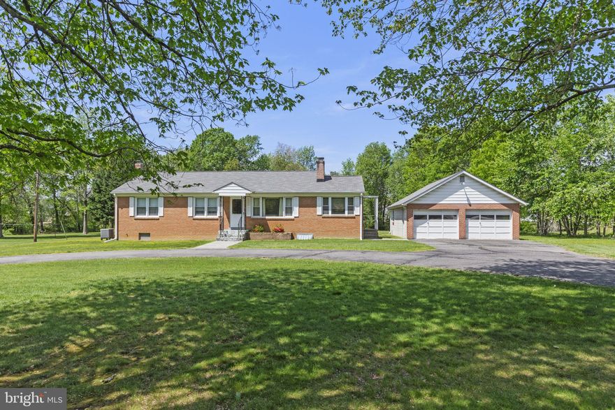 Retro or Rehab - The decision is yours.  This 3 bedroom, home with hardwood floors and 2 fireplaces can be lived in while being renovated.  Cosmetic changes will make an amazing difference as this house has good bones. Sits on a 1 acre lot and has two car garage with additional work space.  This garage will make for a perfect space to facilitate your renovation project. Minutes from shopping and dining and yet no HOA.  Annapolis, National Harbor, and Washington D.C. all within an hours drive.