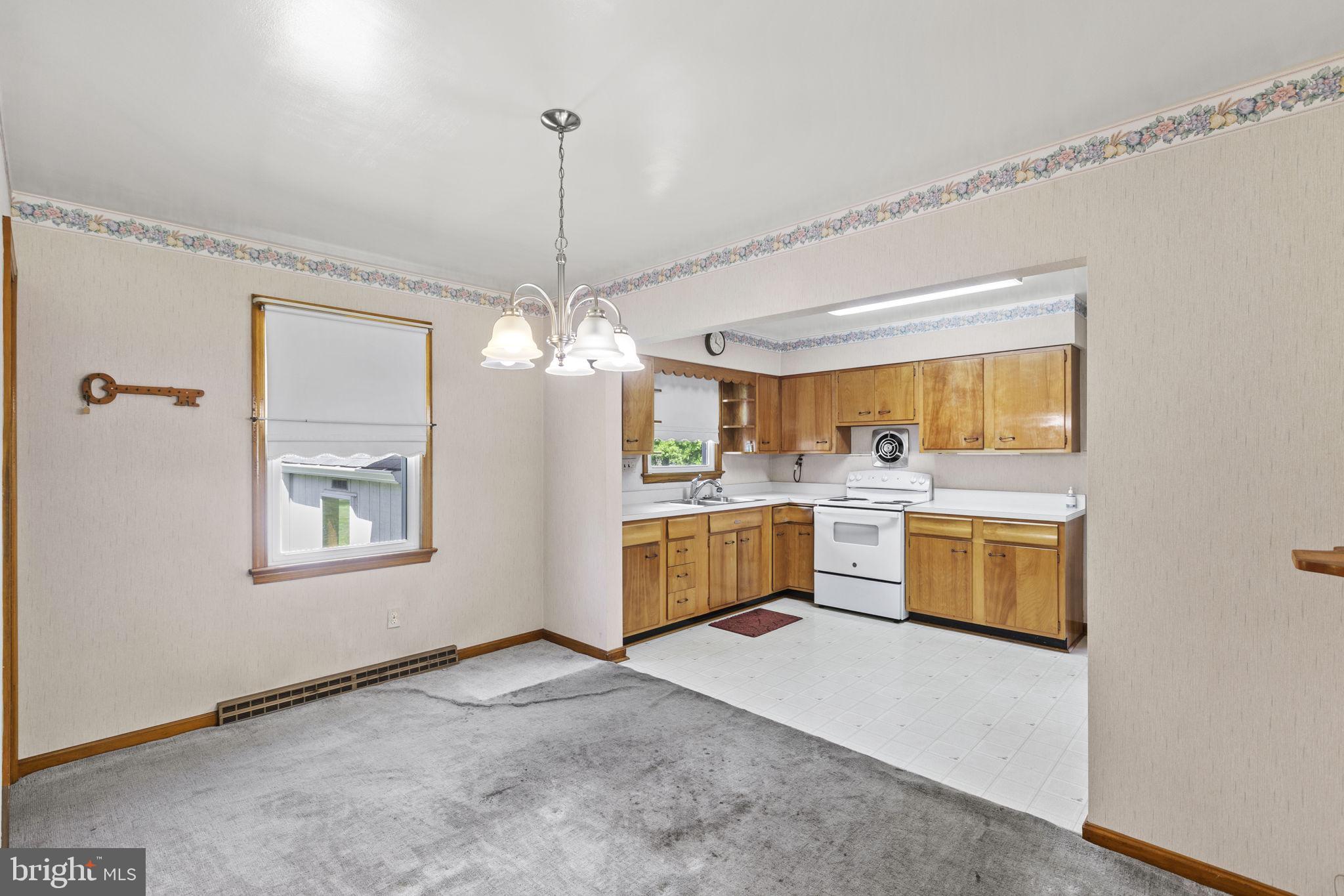 SUN VALLEY ESTATES - Residential