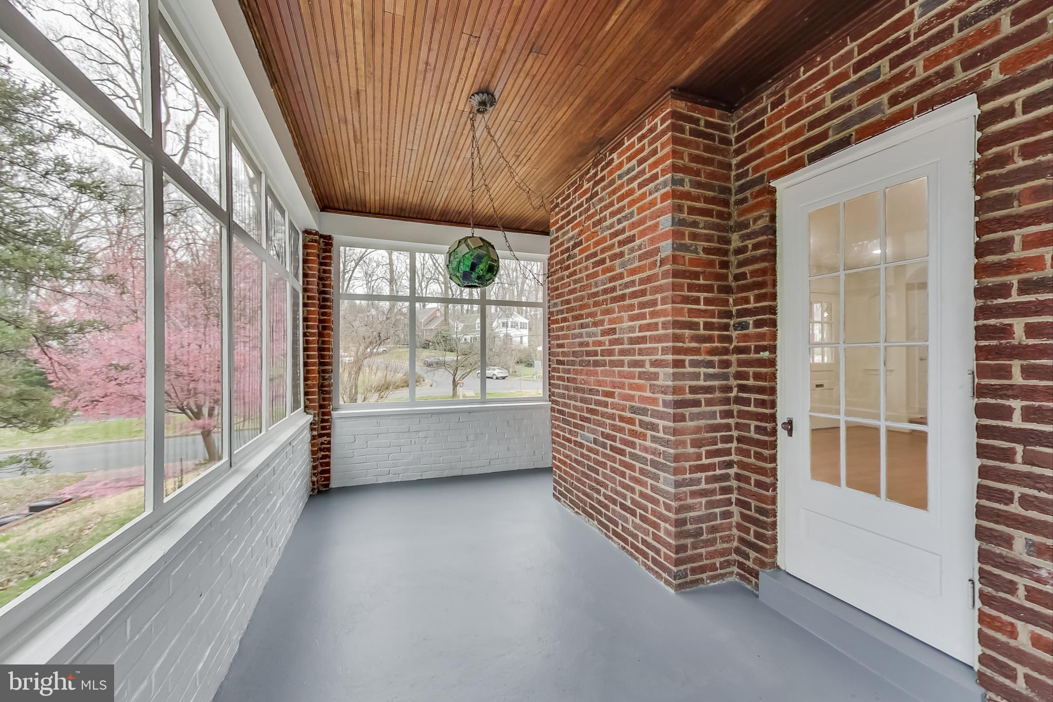 WOODSIDE FOREST - Residential Lease