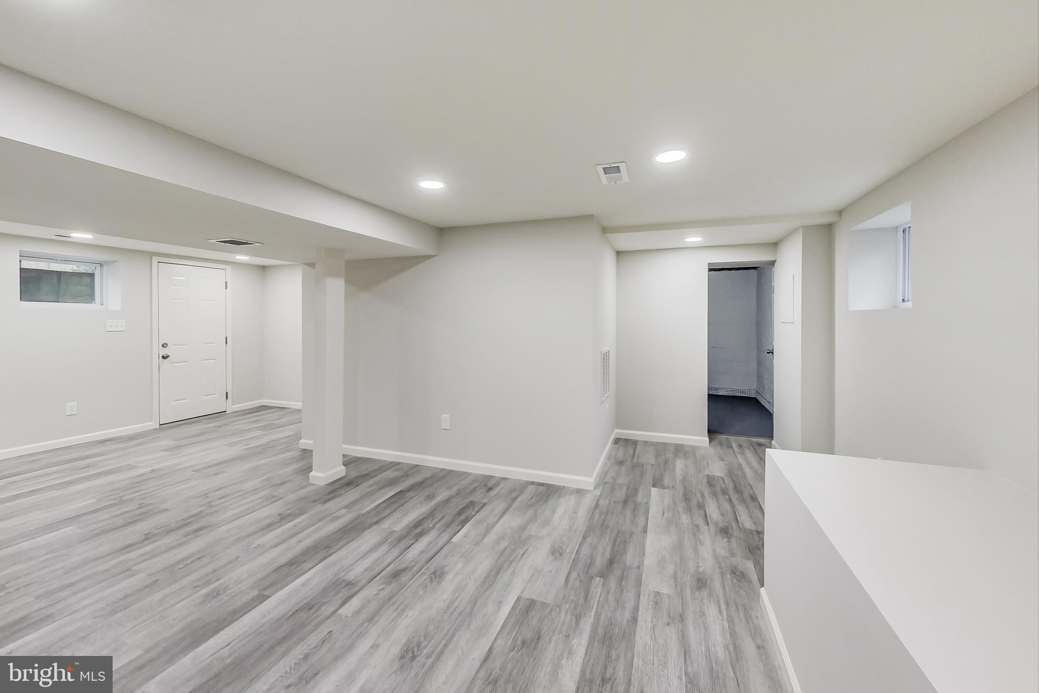 WOODSIDE FOREST - Residential Lease