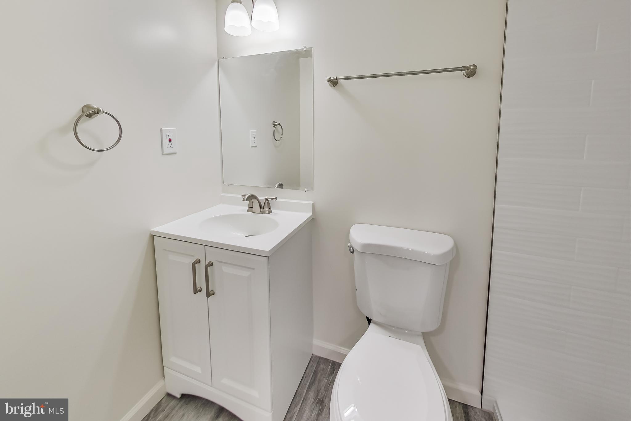 WOODSIDE FOREST - Residential Lease