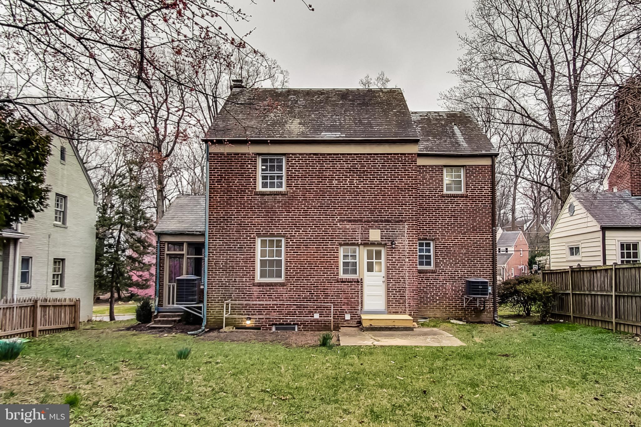 WOODSIDE FOREST - Residential Lease