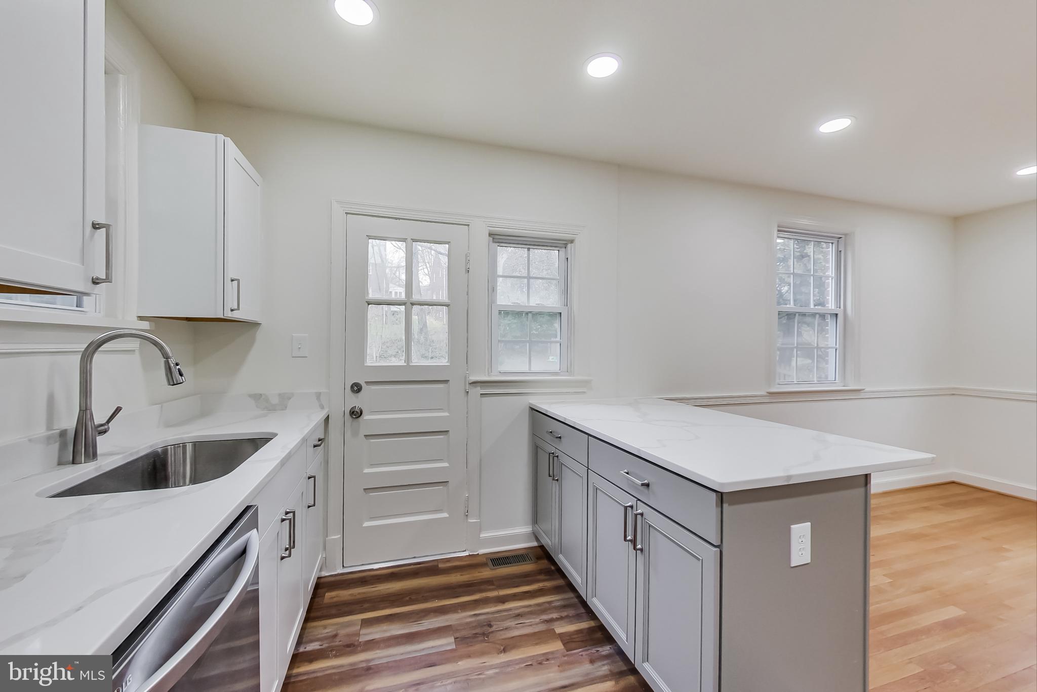 WOODSIDE FOREST - Residential Lease