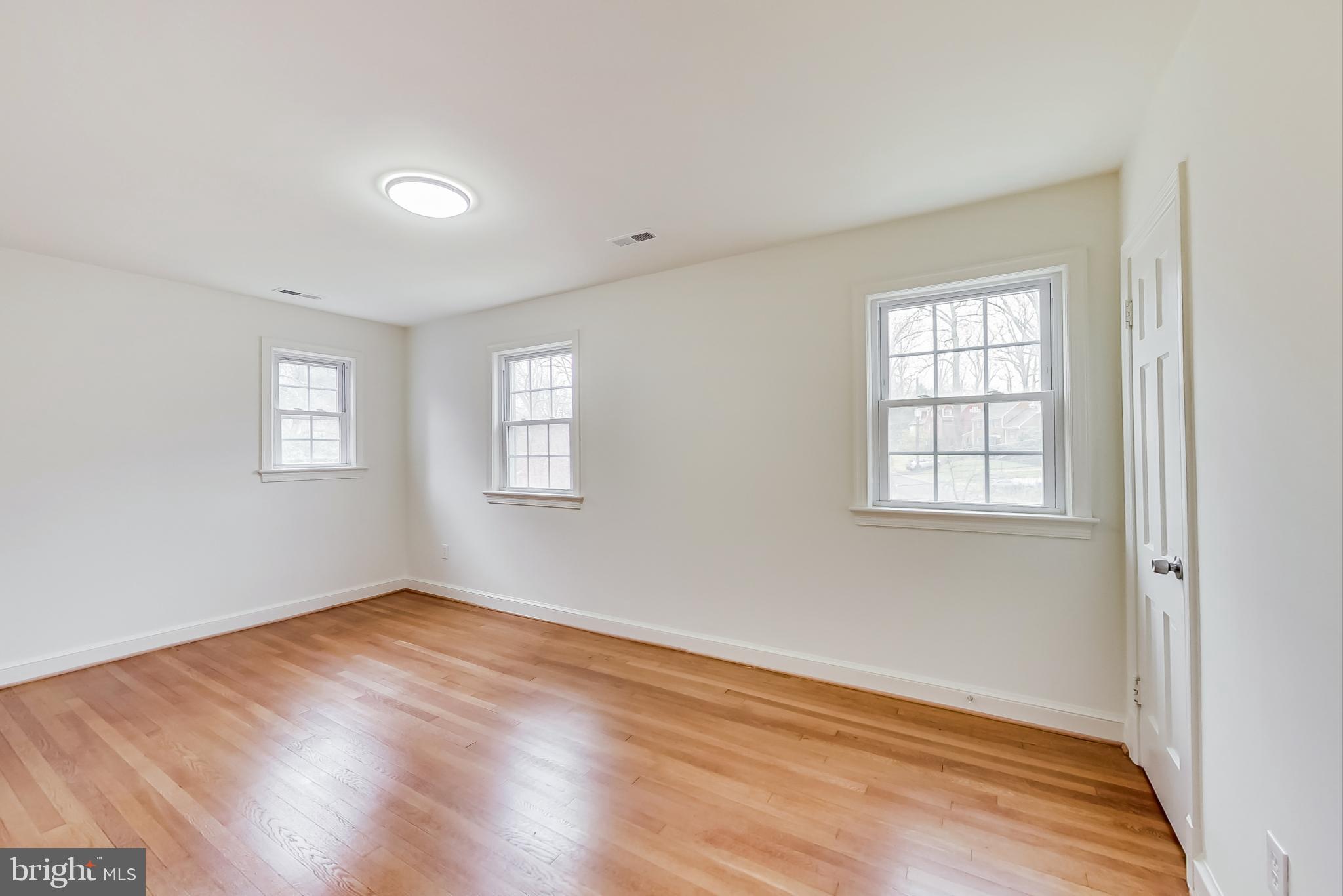 WOODSIDE FOREST - Residential Lease