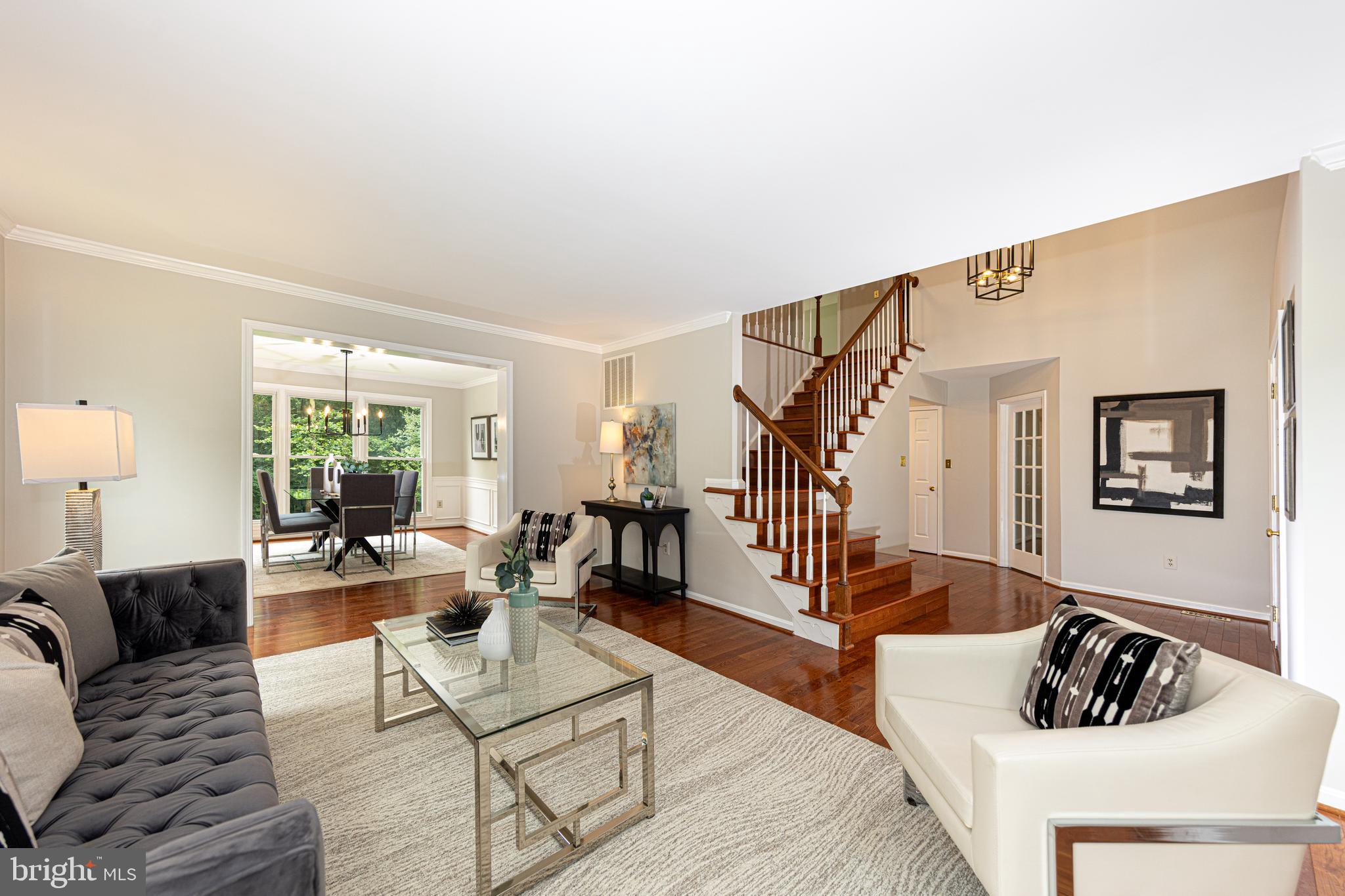 8105 OVERLAKE COURT