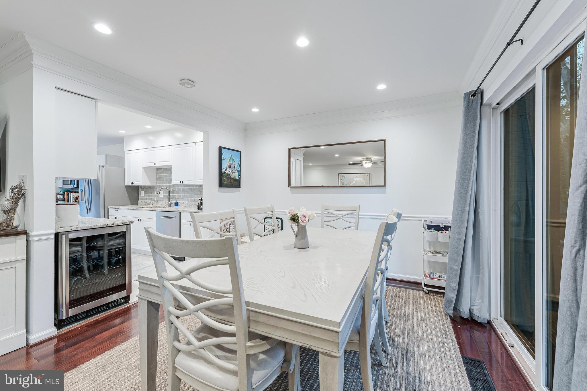 RESTON - Residential