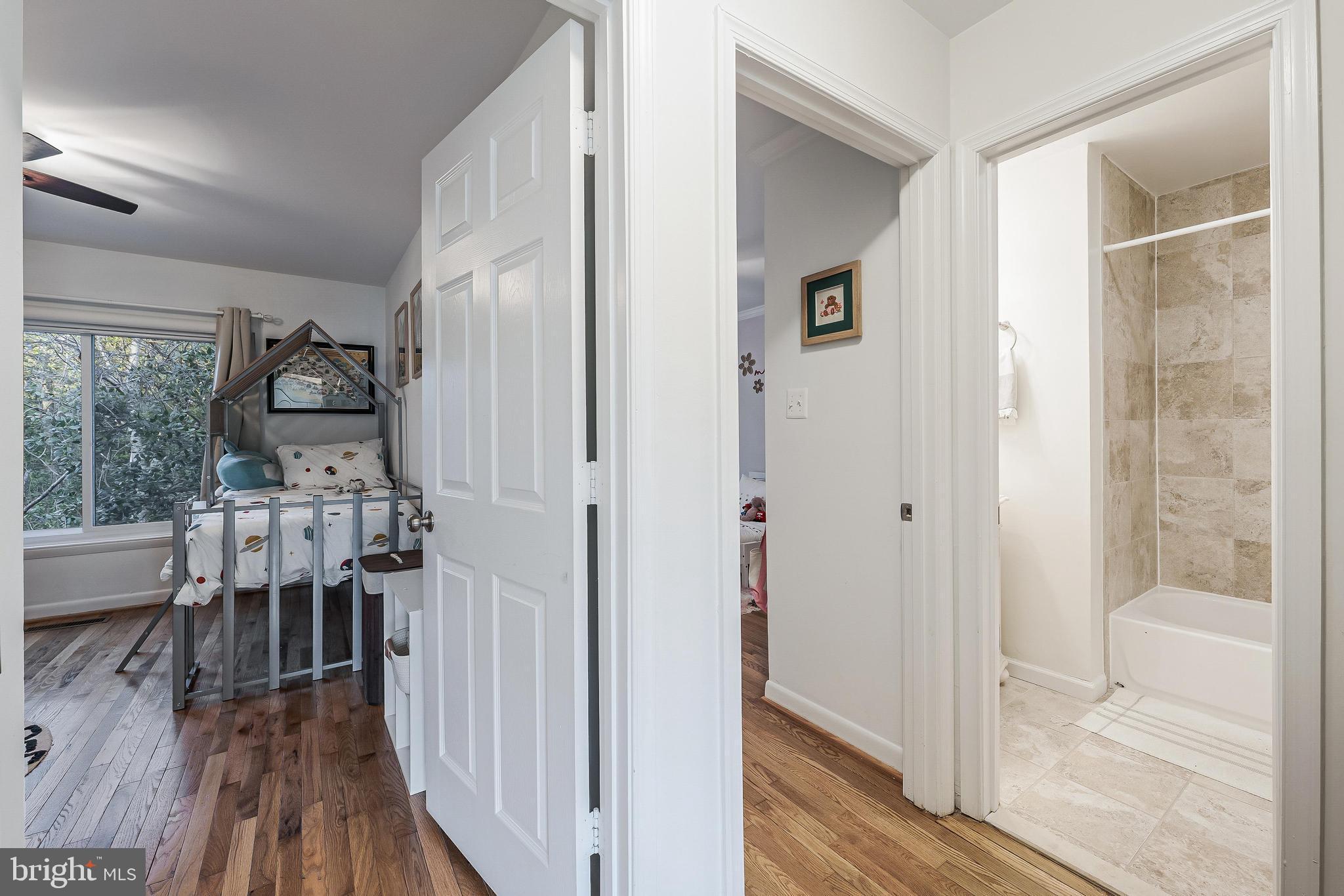 RESTON - Residential