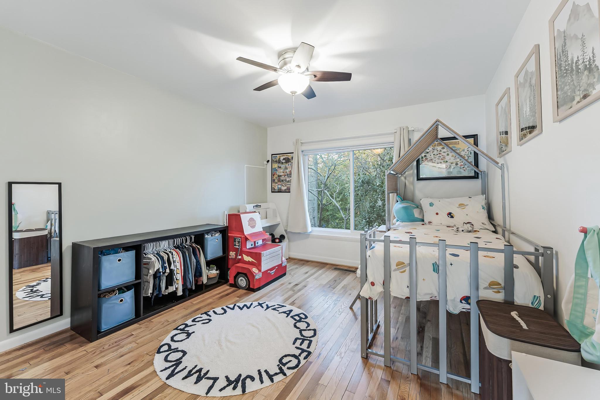 RESTON - Residential