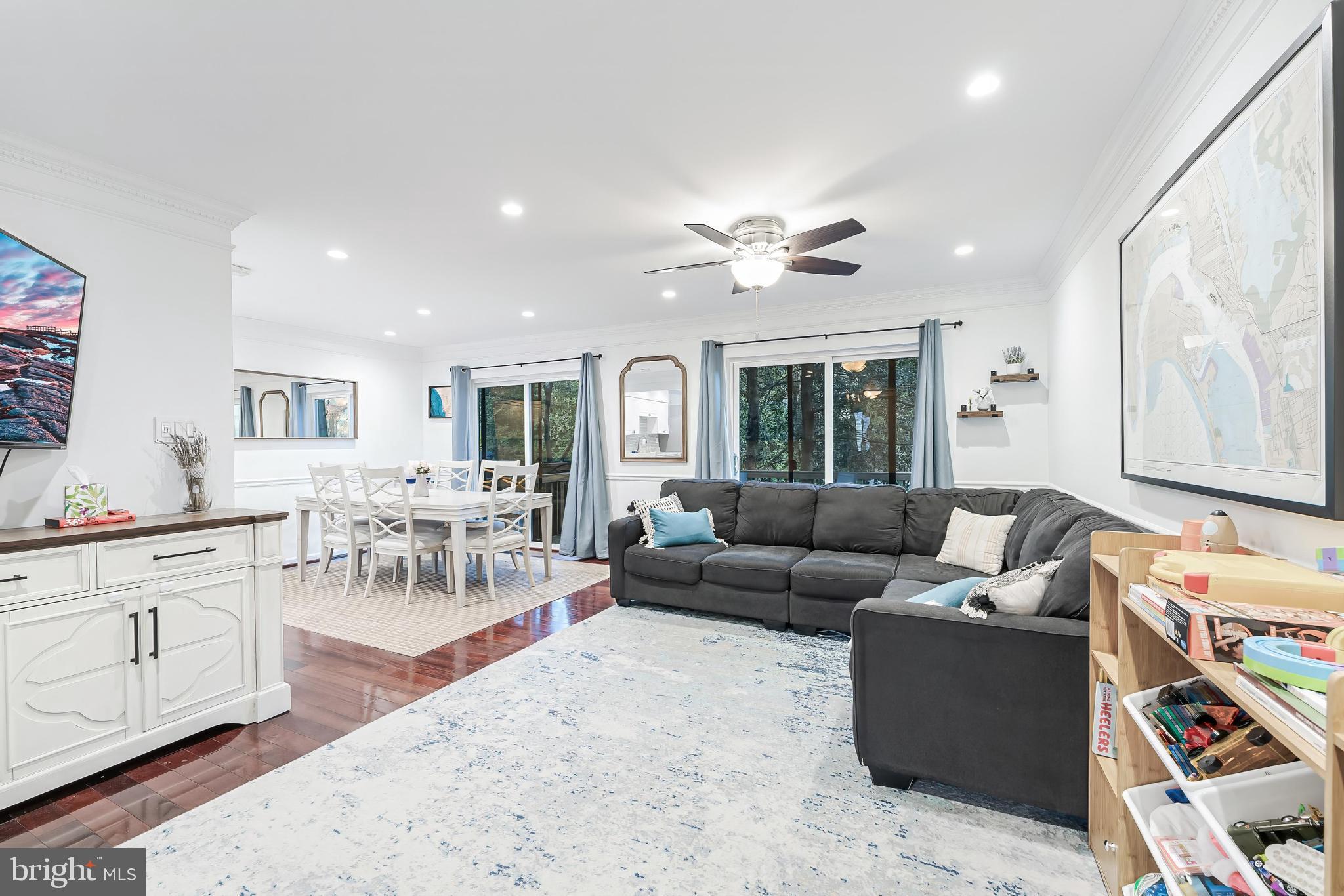 RESTON - Residential