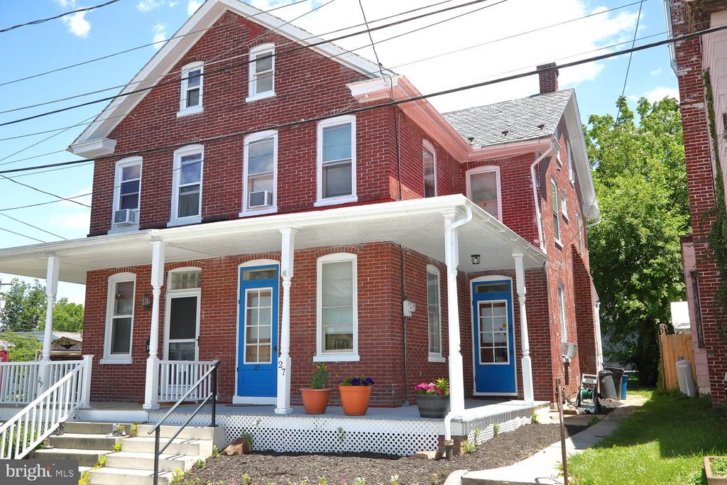 Photo of 27 N Manor Street, Mountville, PA 17554 (MLS # PALA2049112)