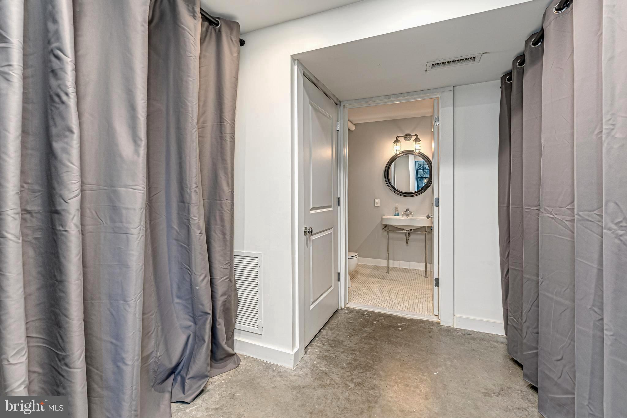 LITTLE ITALY - Residential