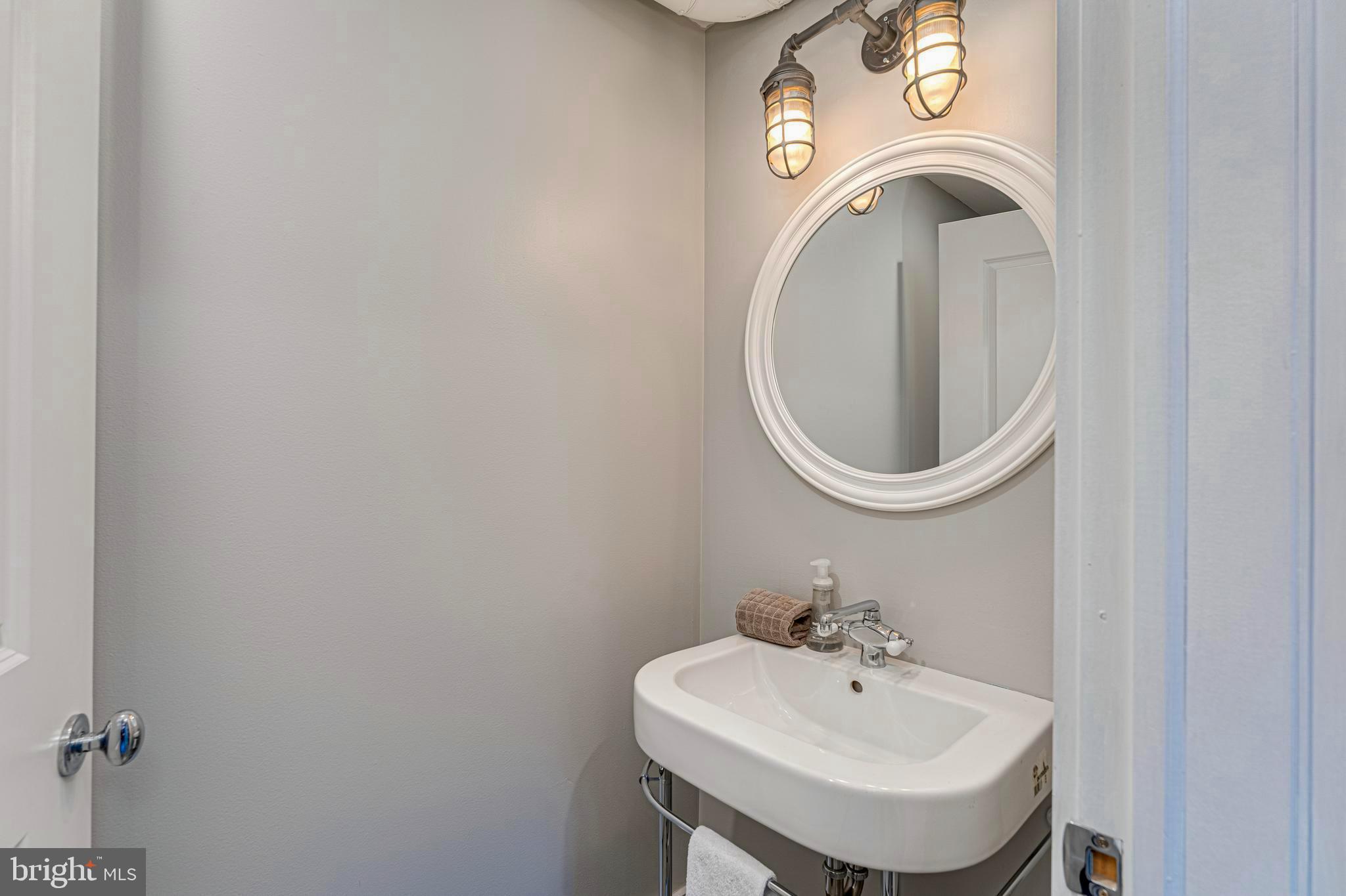 LITTLE ITALY - Residential