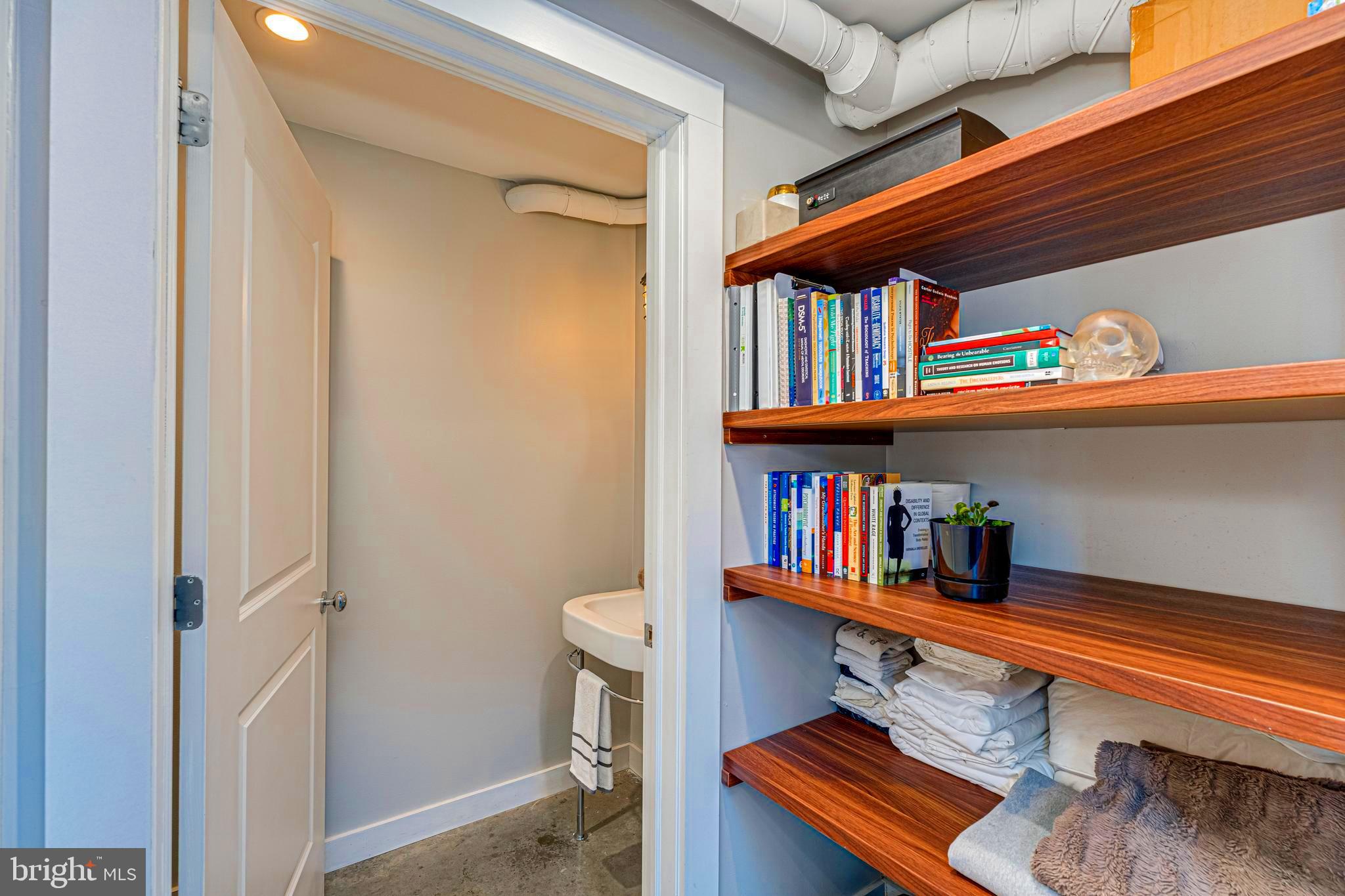 LITTLE ITALY - Residential