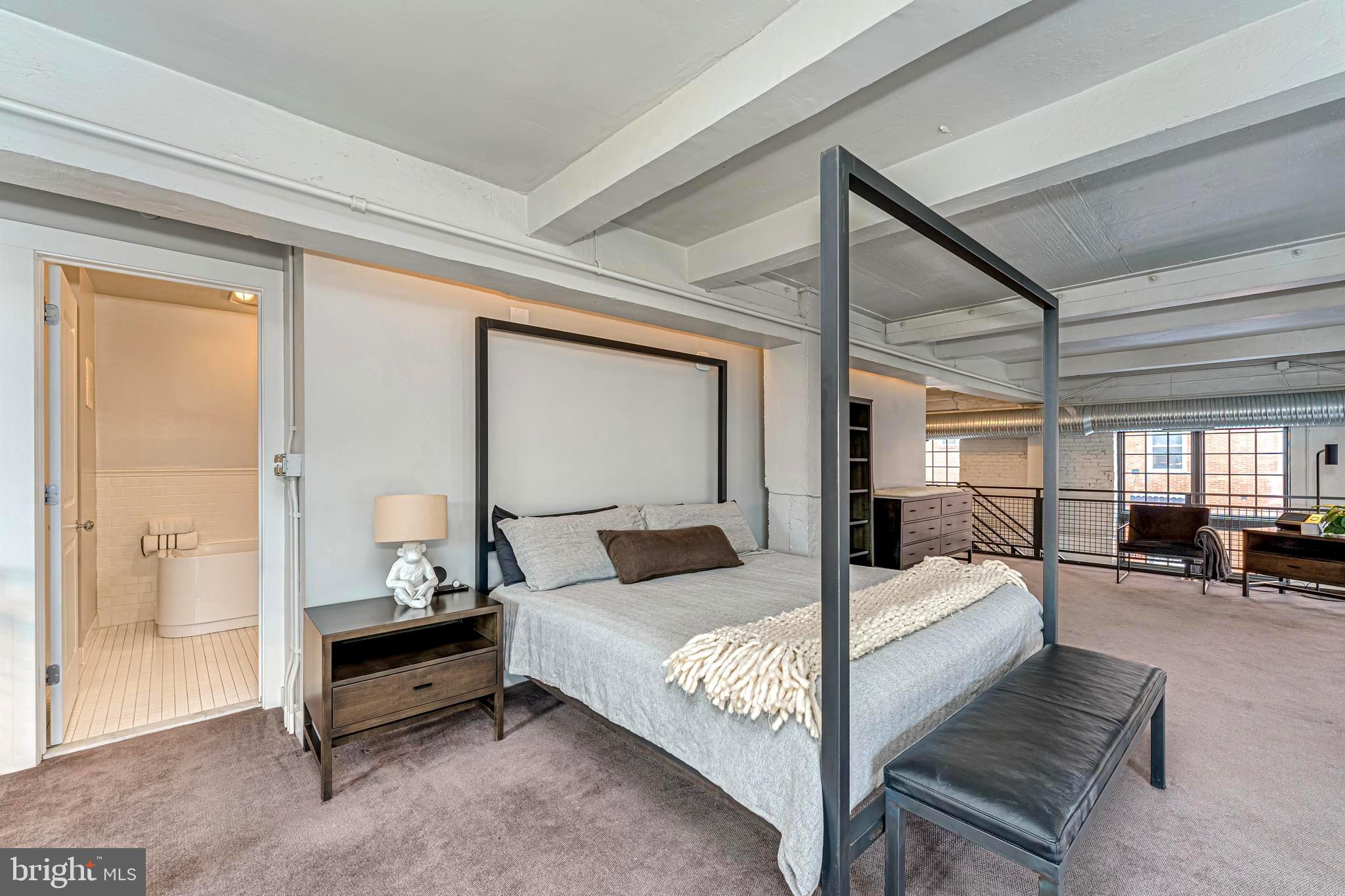 LITTLE ITALY - Residential