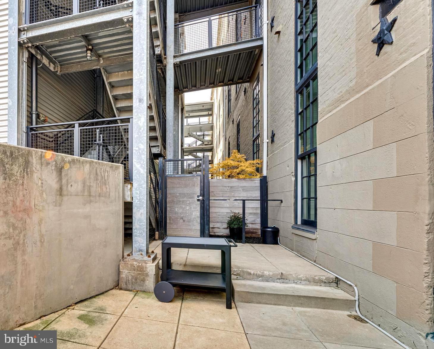 LITTLE ITALY - Residential