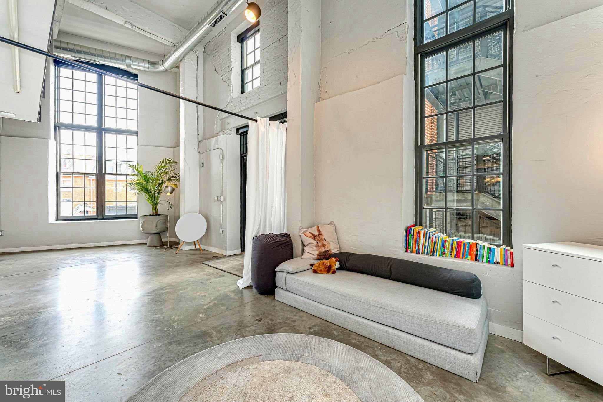 LITTLE ITALY - Residential