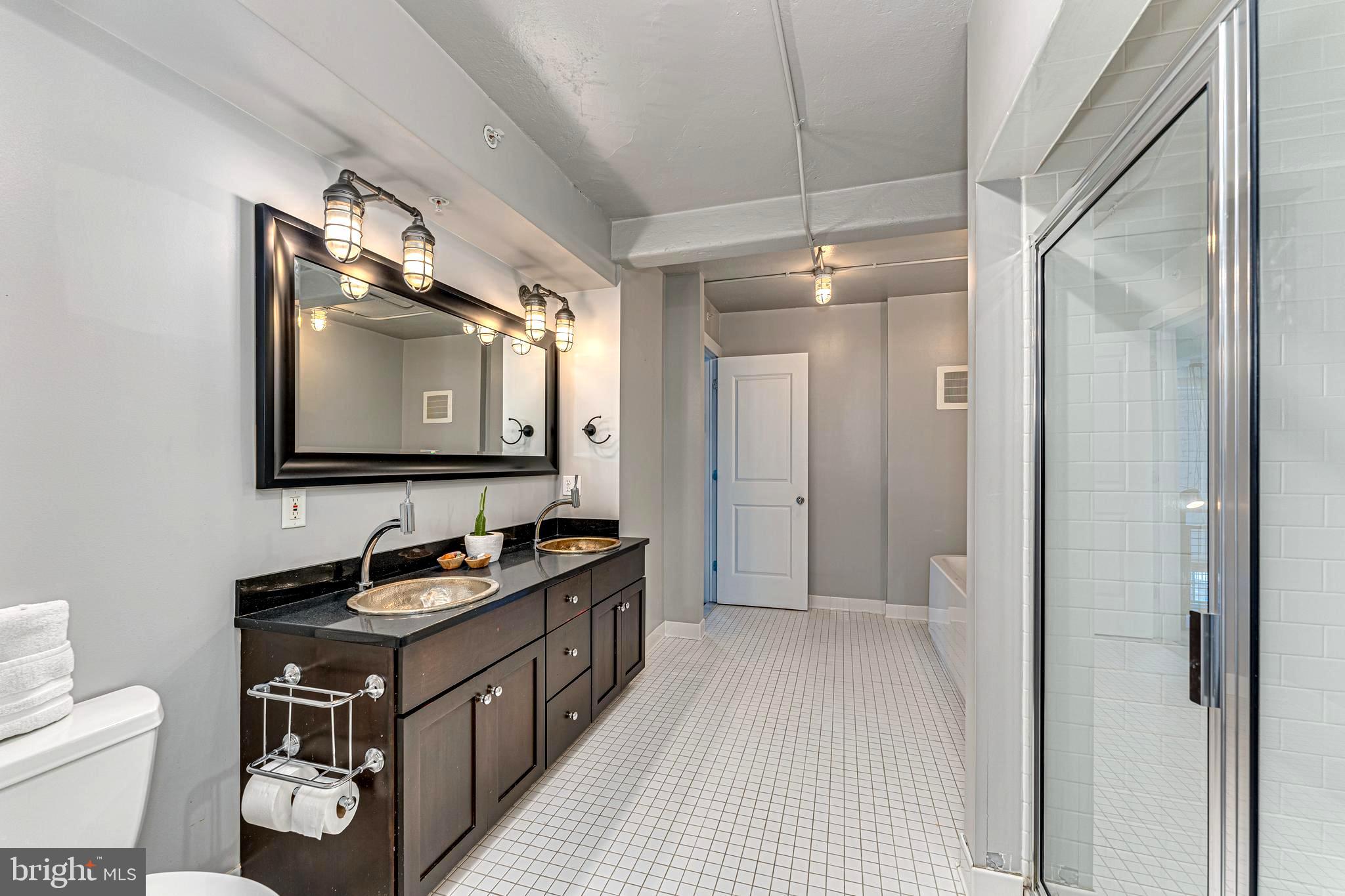 LITTLE ITALY - Residential