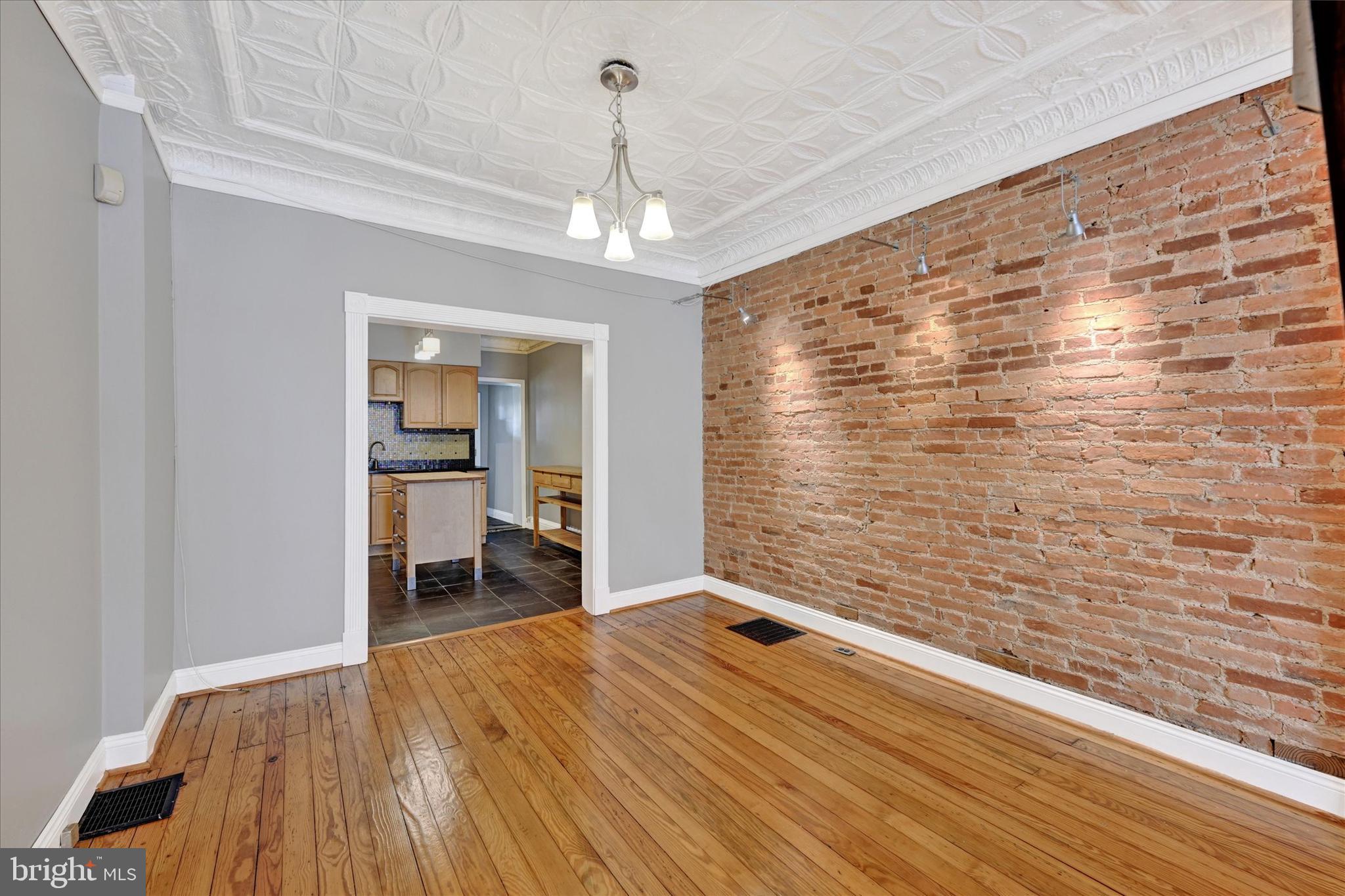 1407 CLARKSON STREET