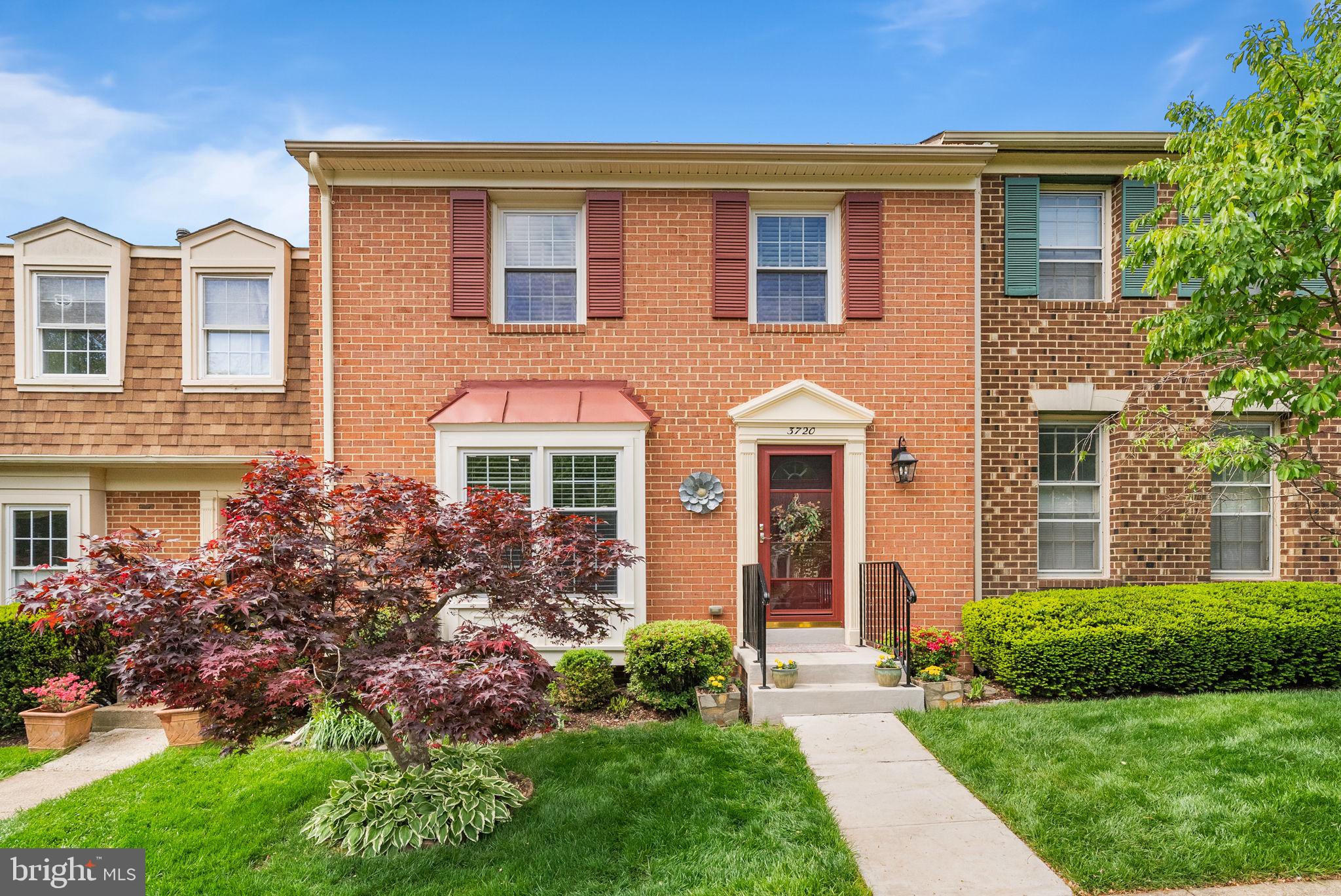 LAFAYETTE VILLAGE - Residential