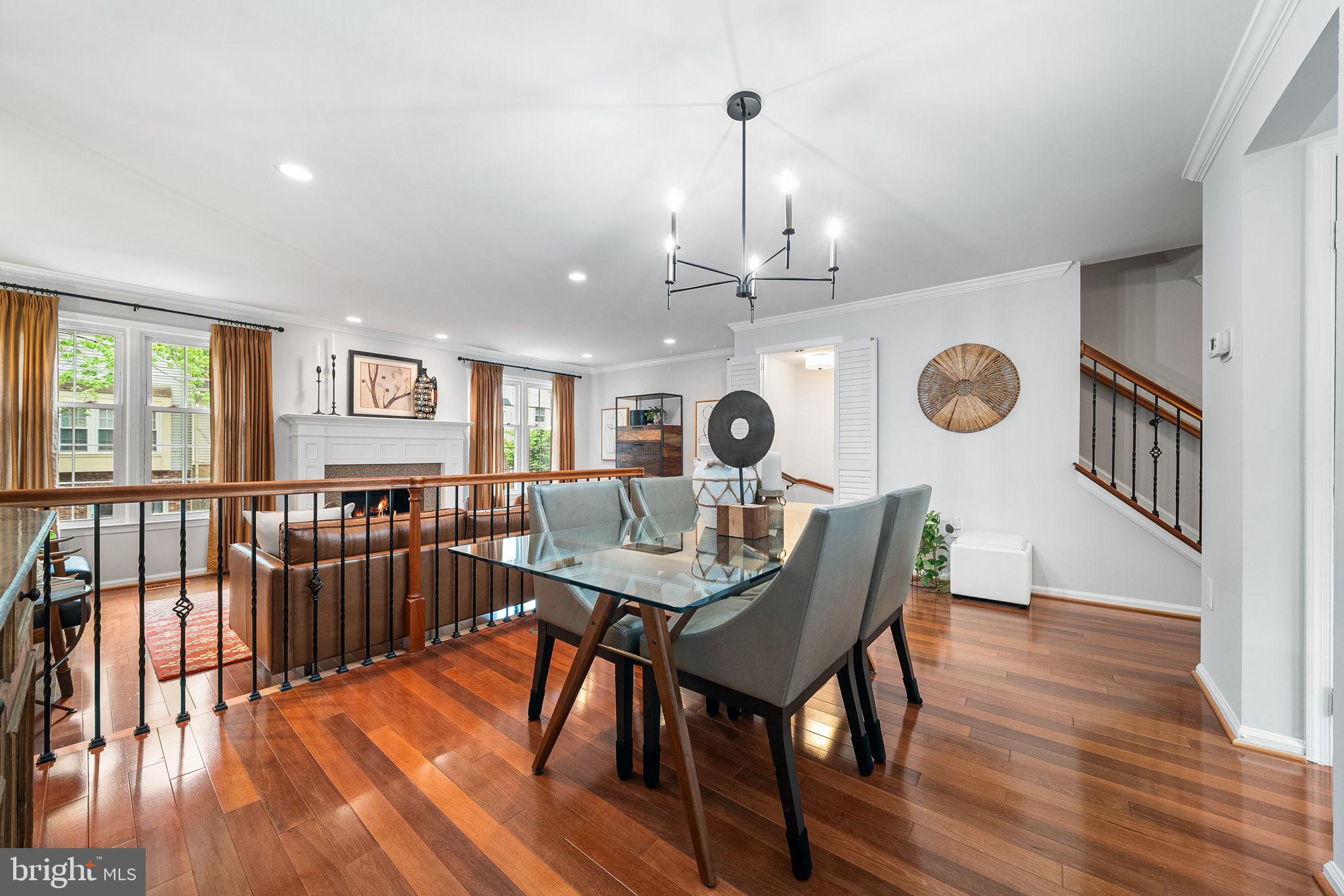 LAFAYETTE VILLAGE - Residential