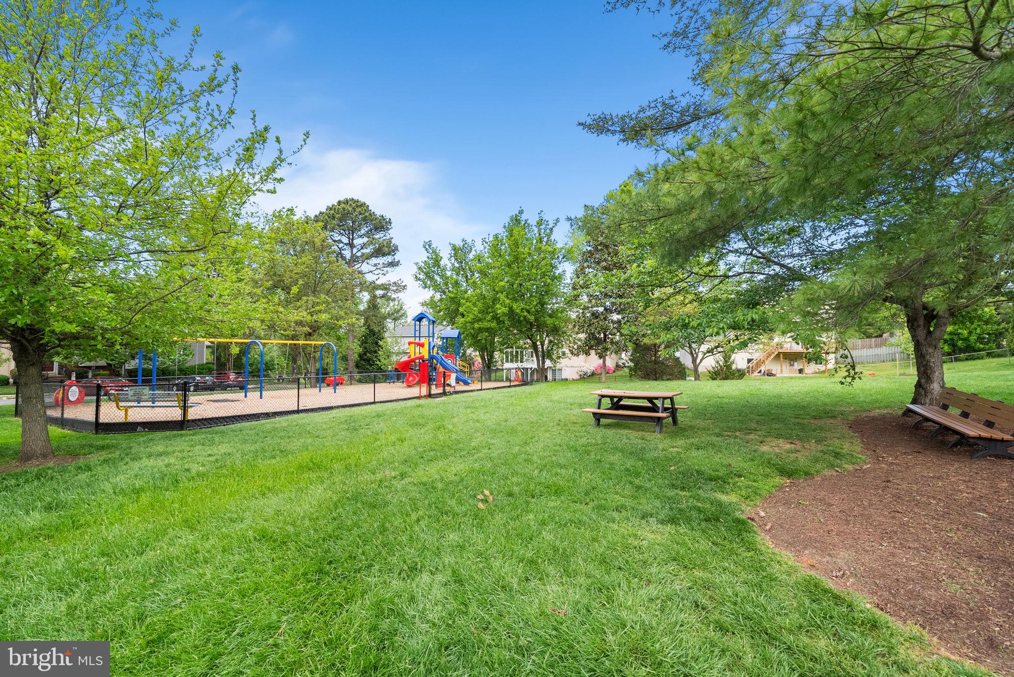 LAFAYETTE VILLAGE - Residential