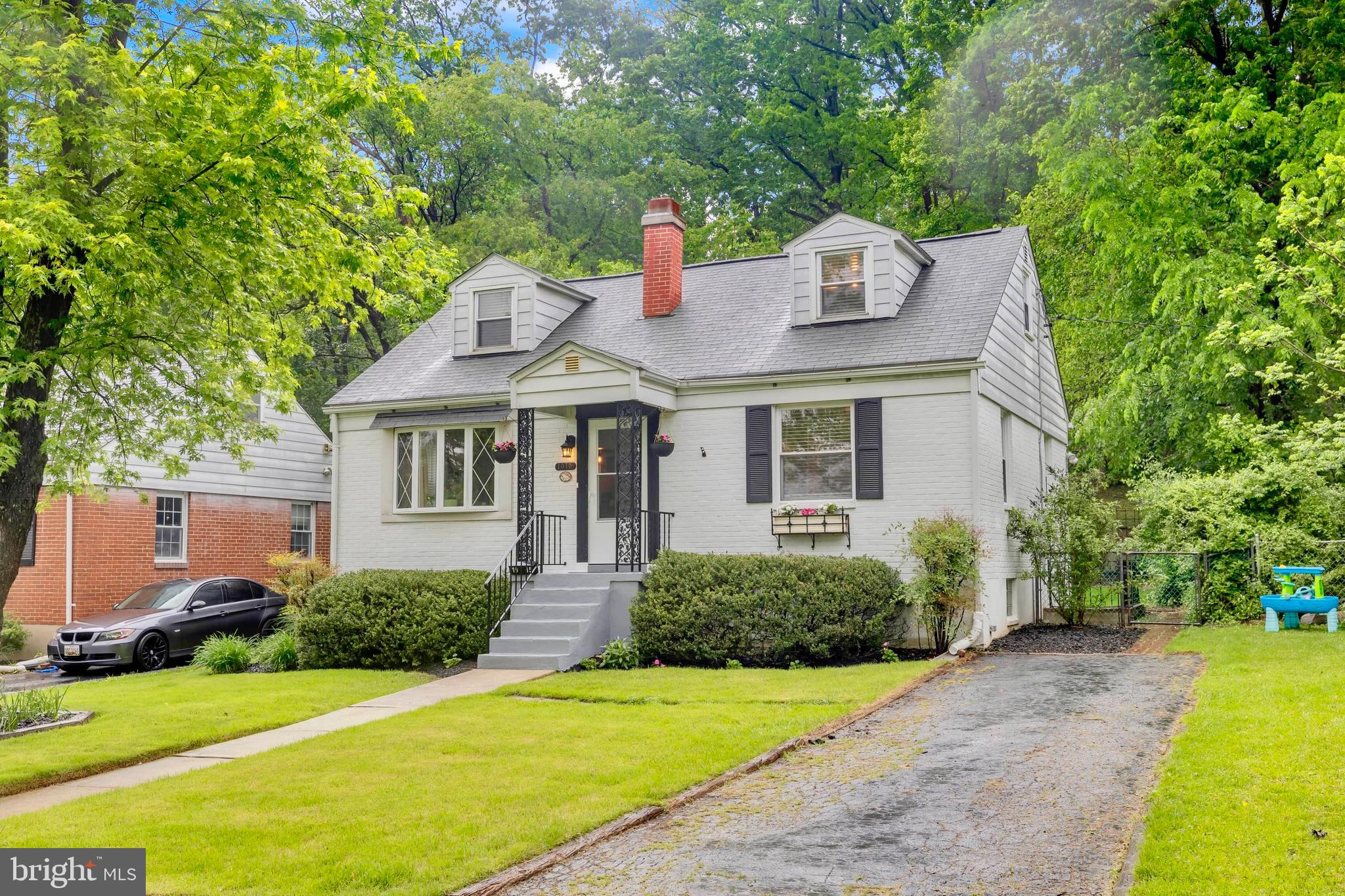 1015 KINGSTON ROAD