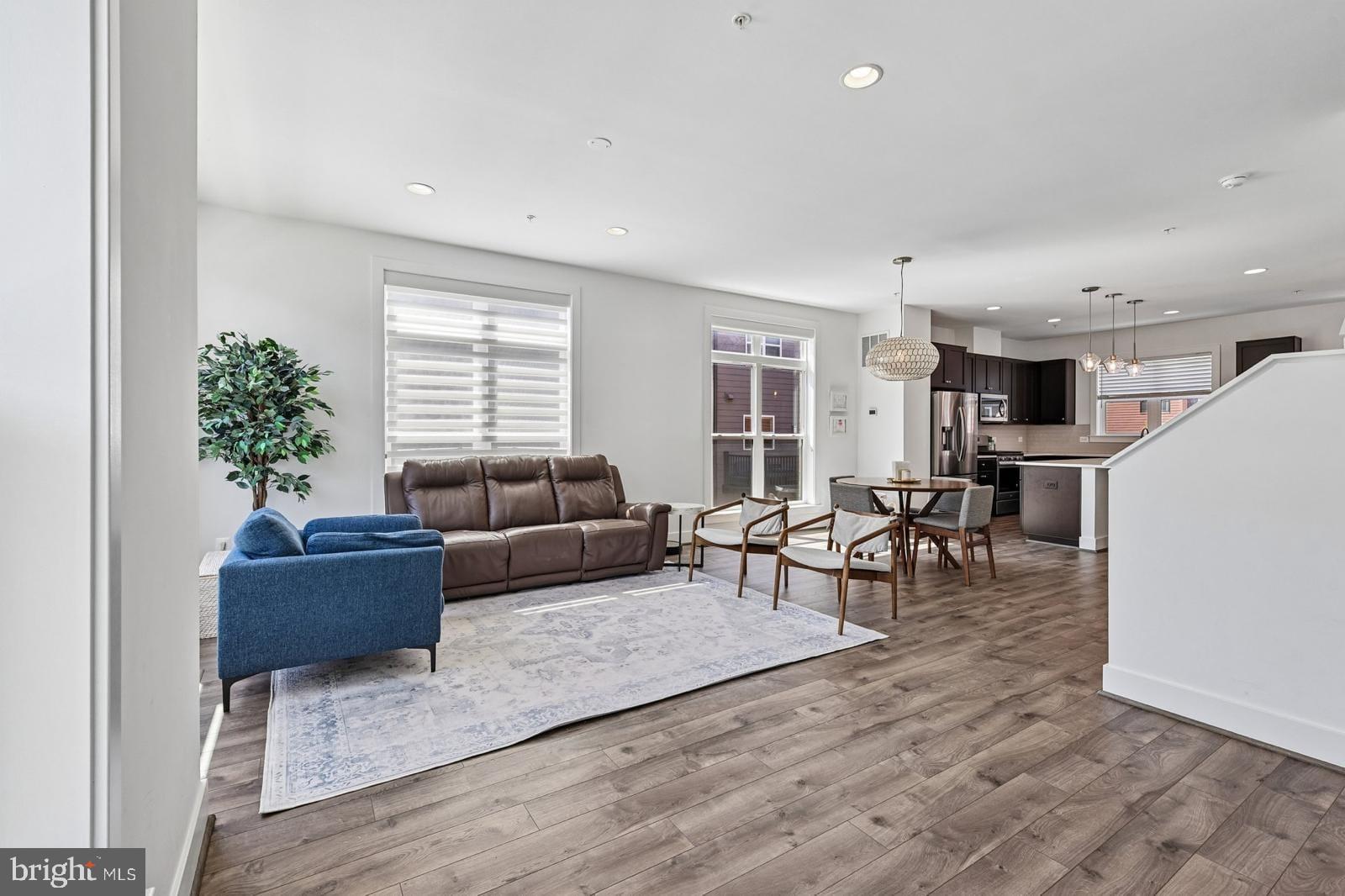 3328 WOODLAND PHLOX STREET
