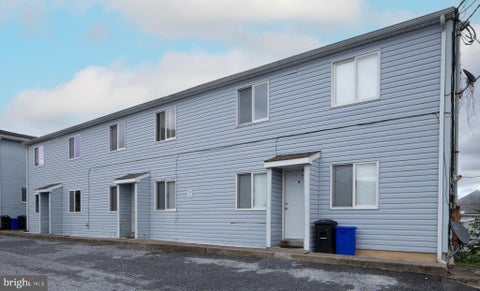Townhouse For Rent - 426 Market Street #APT C<br/> Cumberland County, LEMOYNE, PA 17043