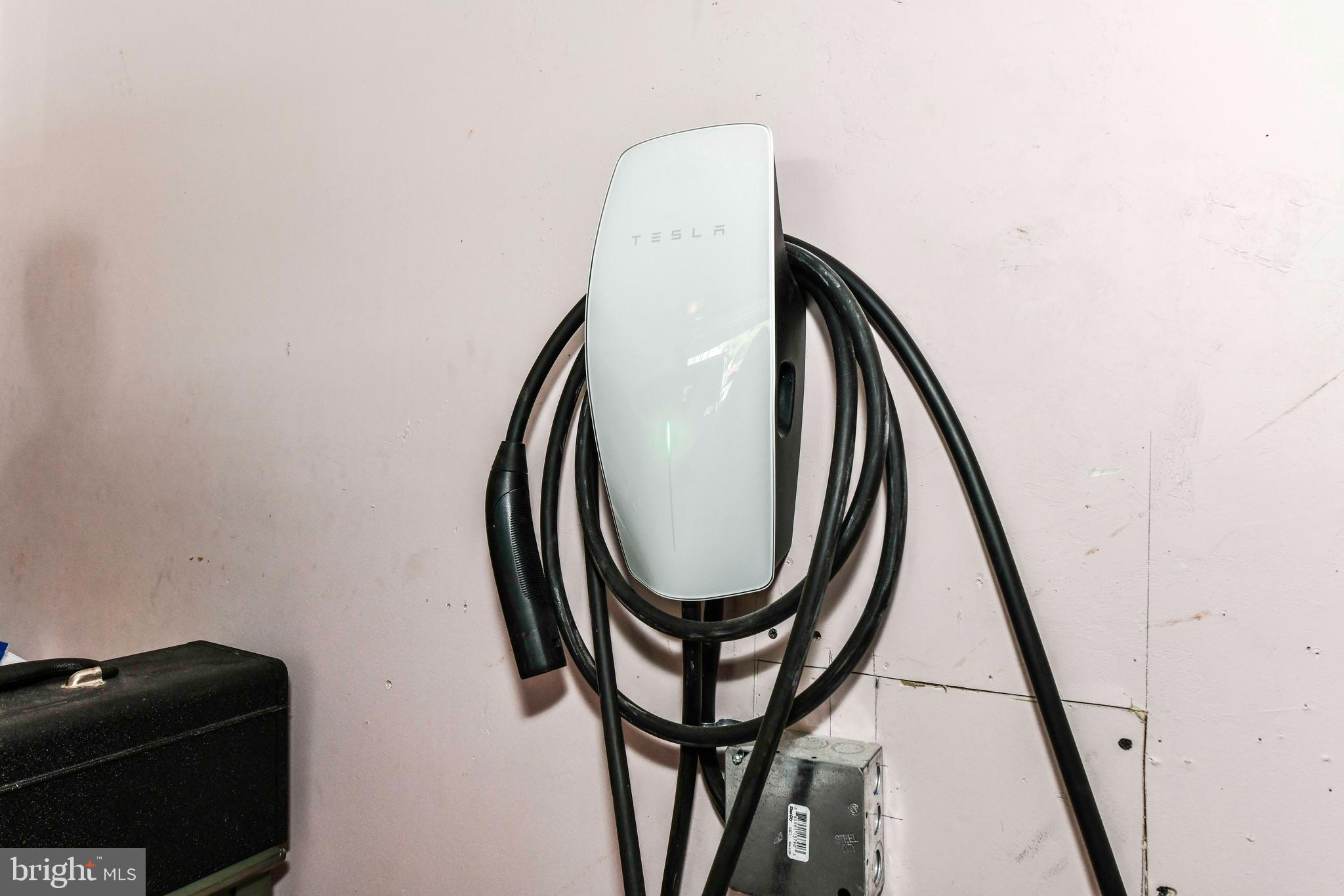 POTOMAC LAKES - Residential Lease