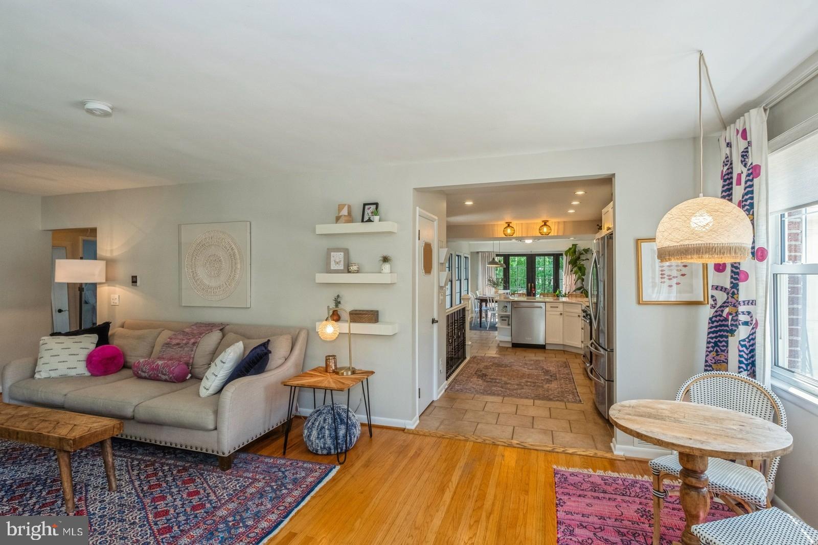 829 CEDAR AVENUE