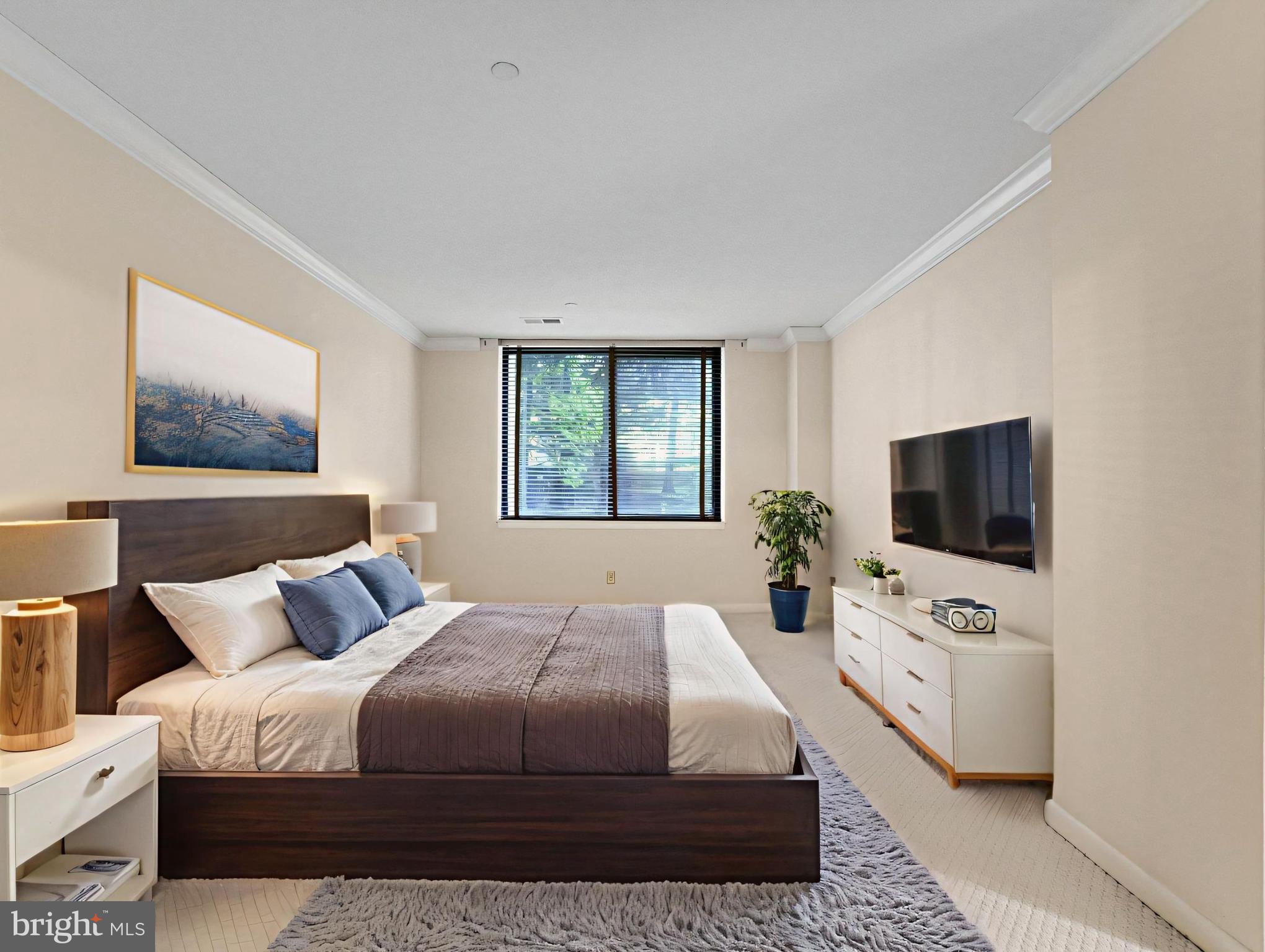 SKYLINE HOUSE - Residential