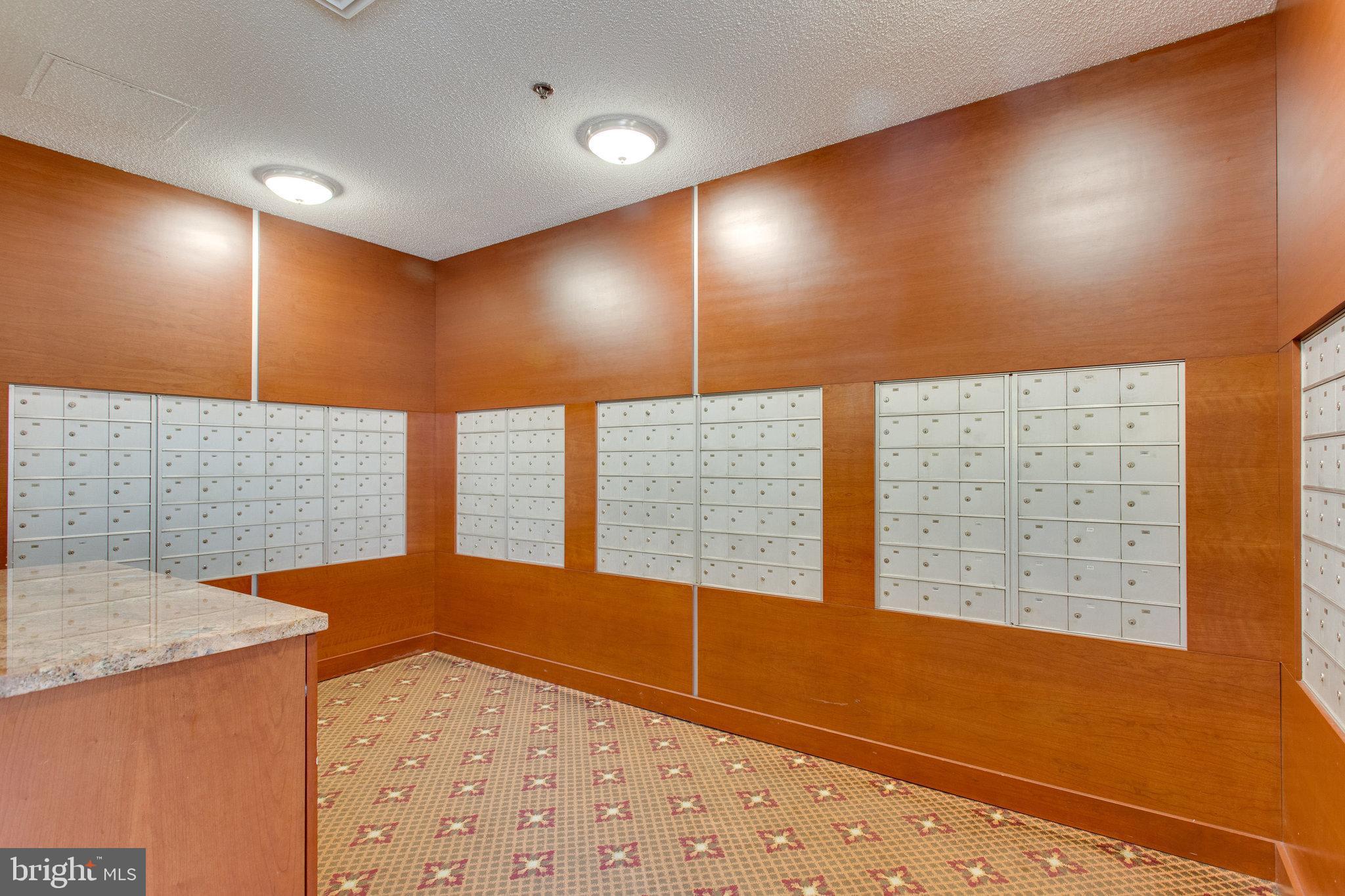 SKYLINE HOUSE - Residential