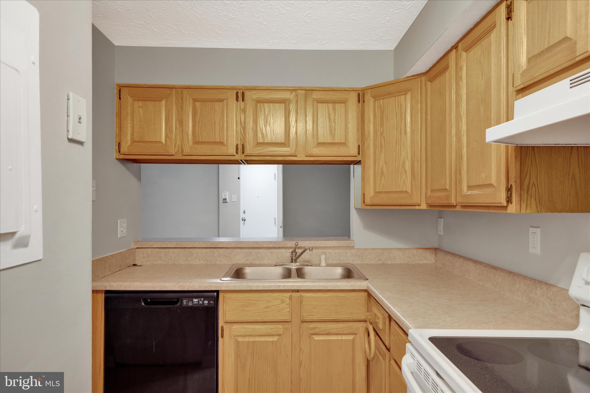 LAUREL WOODS - Residential
