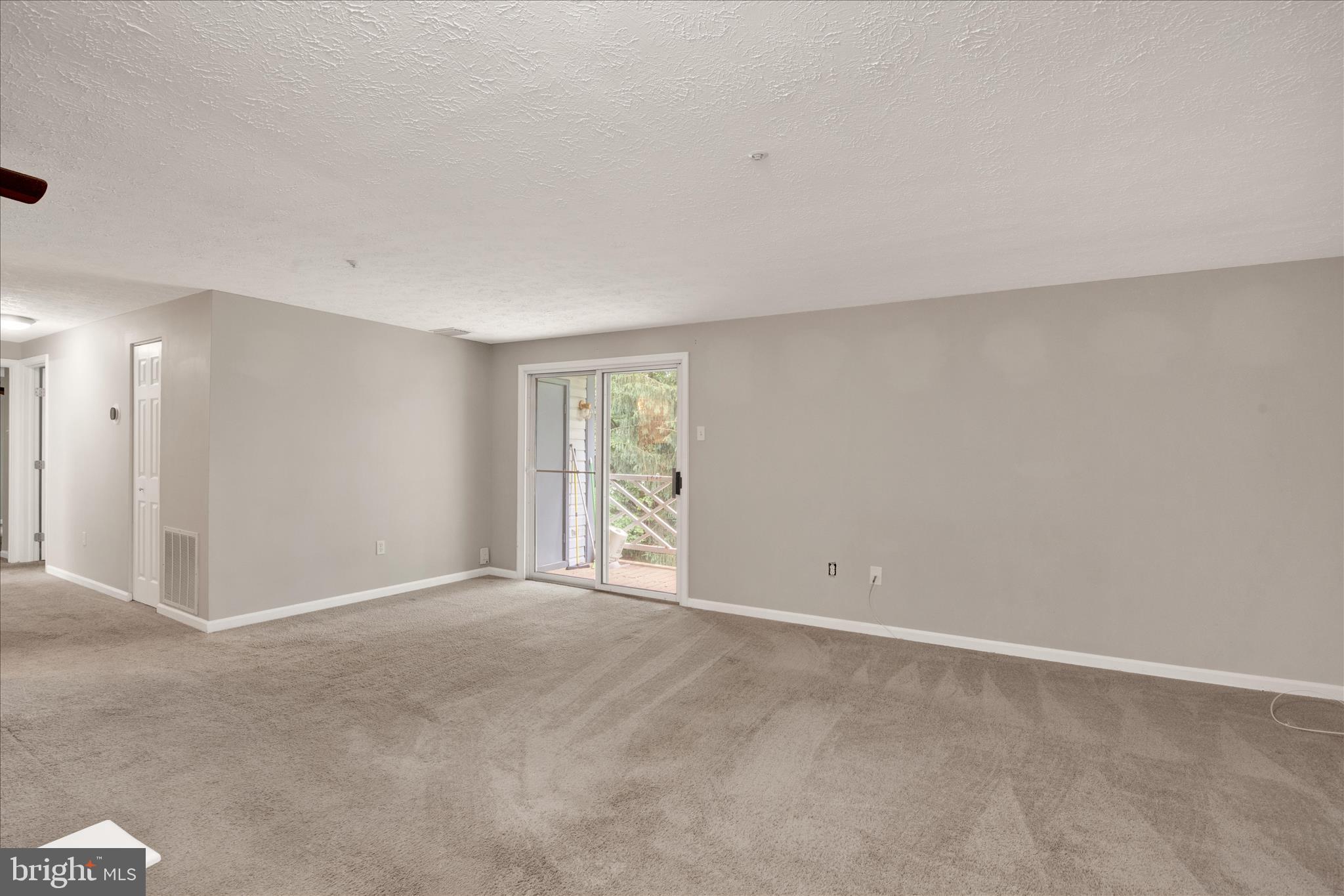 LAUREL WOODS - Residential