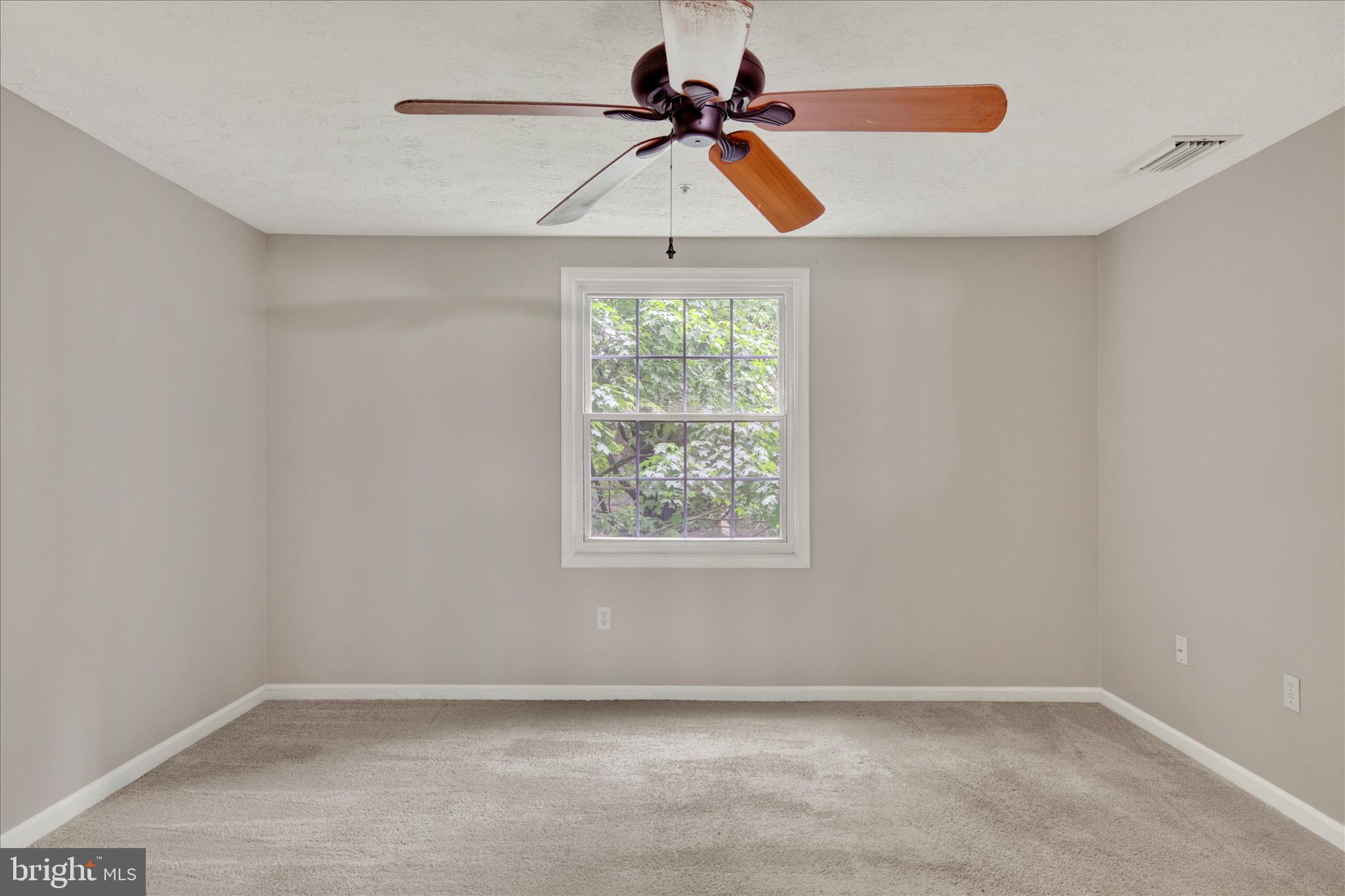 LAUREL WOODS - Residential