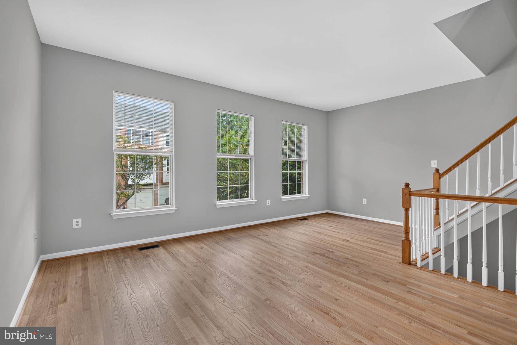 2432 CLOVER FIELD CIRCLE