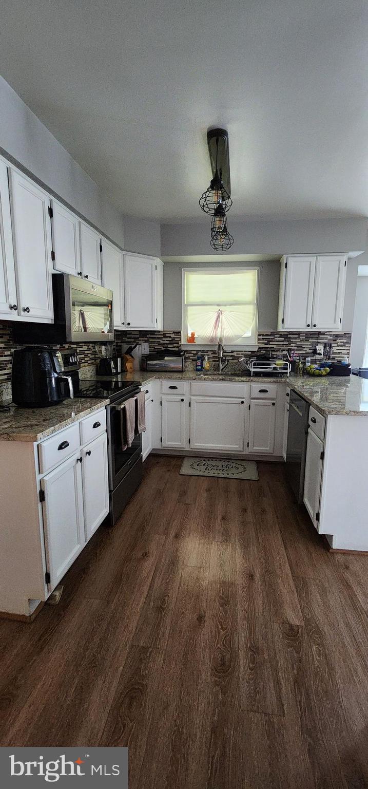 FOX RUN ESTATES - Residential