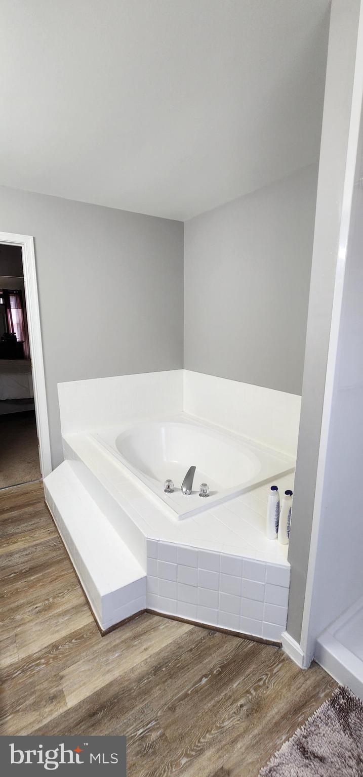 FOX RUN ESTATES - Residential