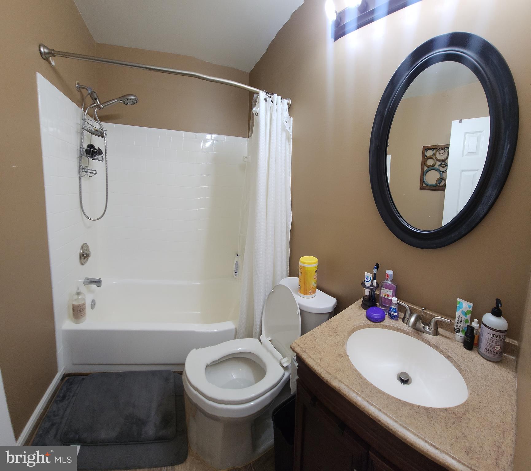 FOX RUN ESTATES - Residential