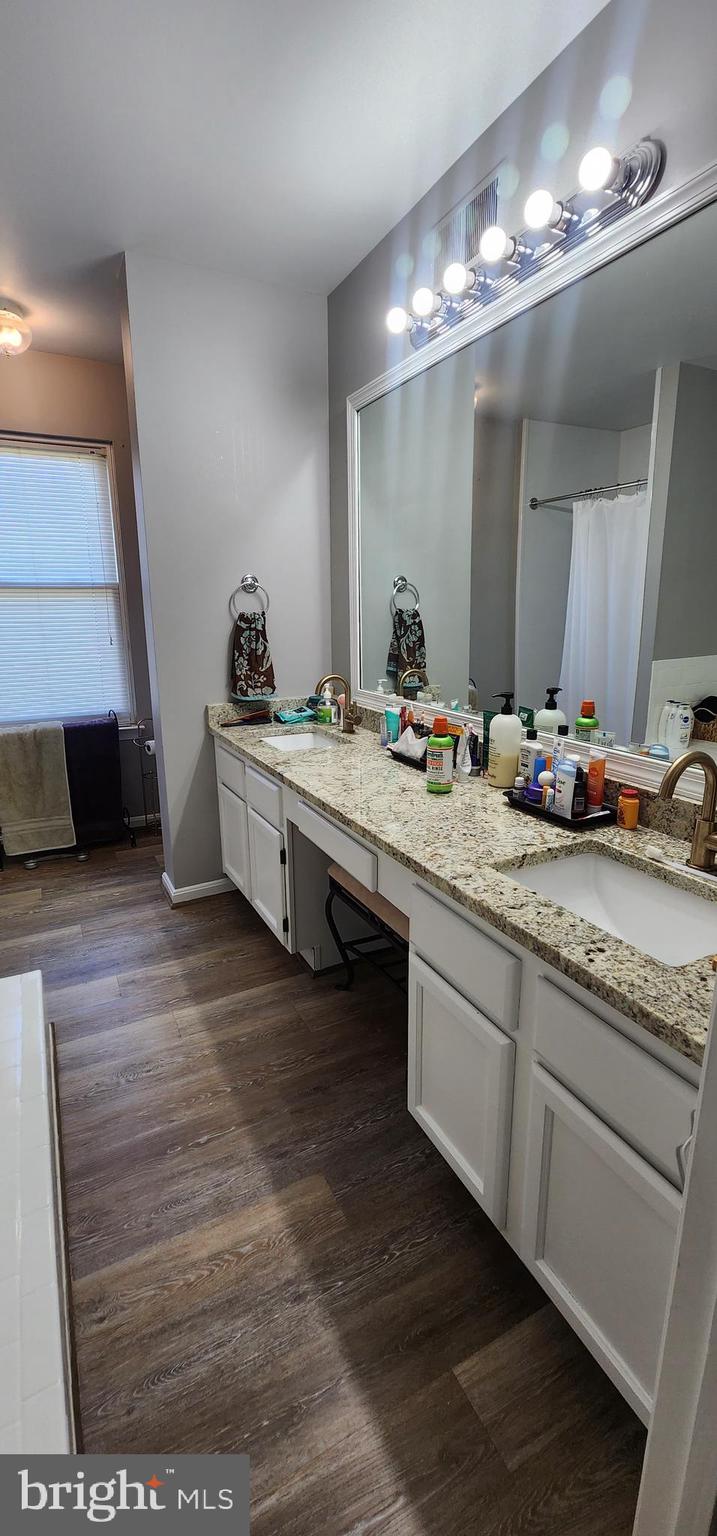 FOX RUN ESTATES - Residential