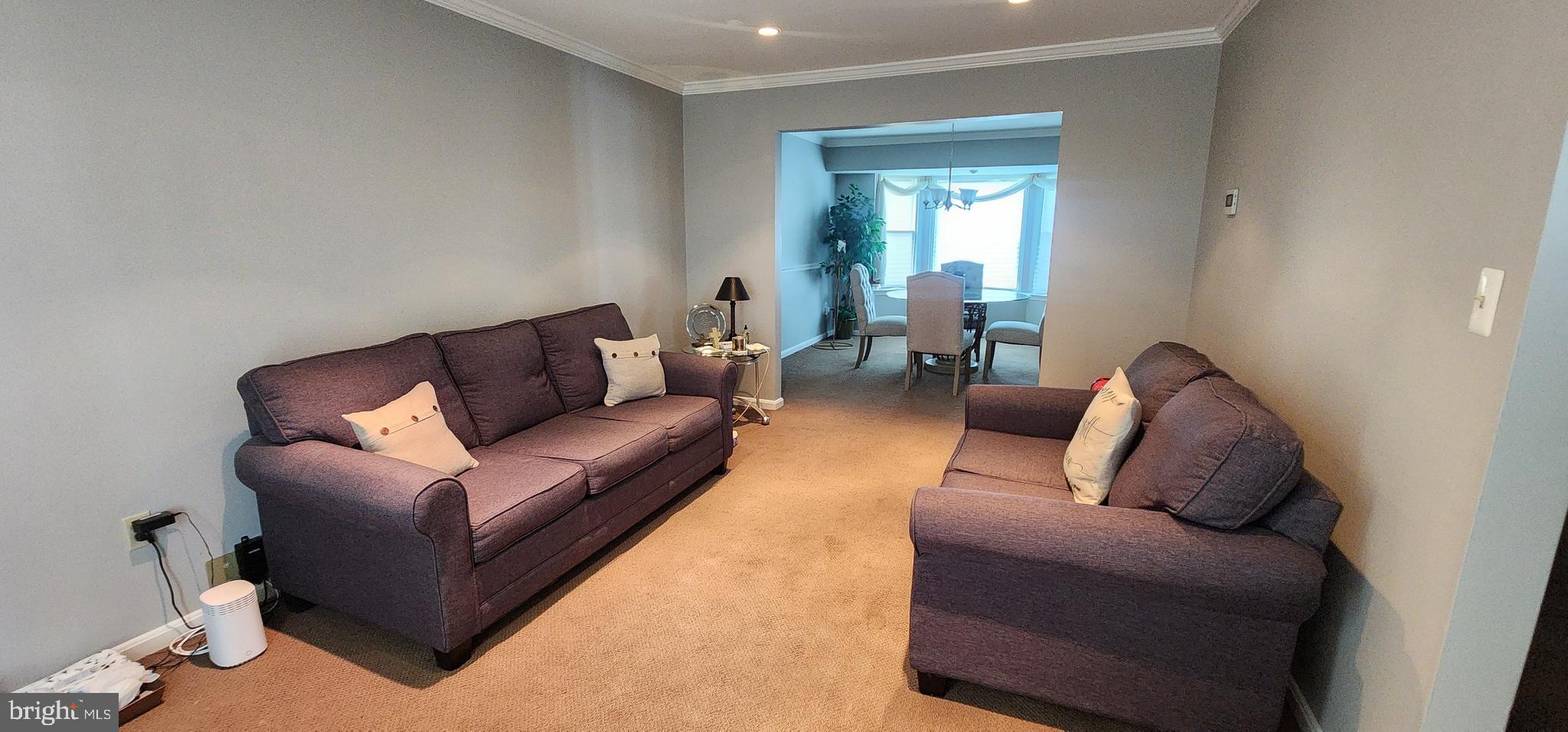 FOX RUN ESTATES - Residential